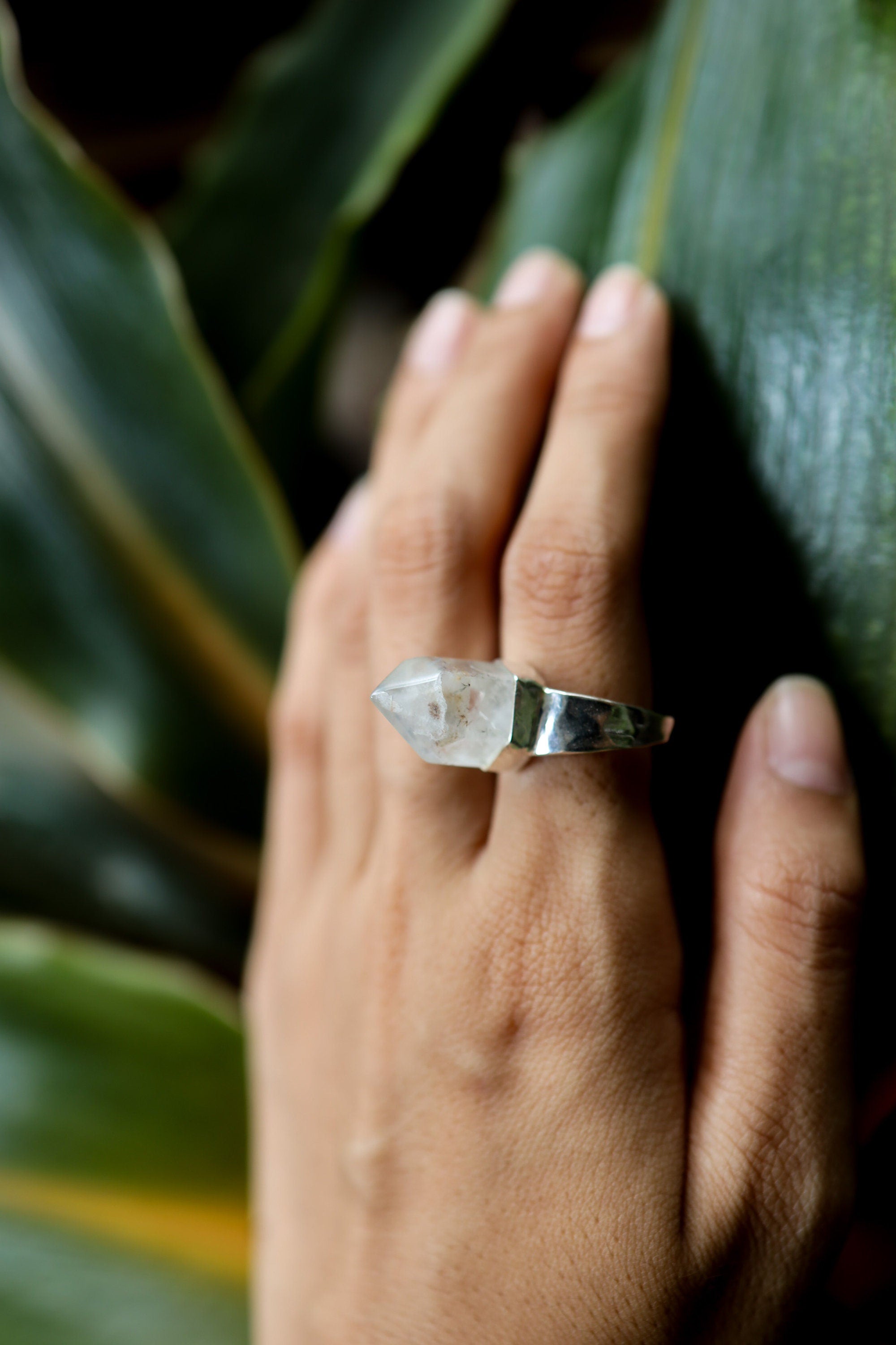 Cacoxenite Quartz Ring 925 Sterling Silver Hammered Band Point Crystal Third Eye Crown Chakra Protection Gift Size 5