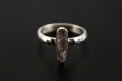 Vera Cruz Elegance - Sterling Silver Ring - Hammer Textured & Shiny Finish - Size 5 US