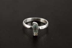 Short Gemmy Australian Aquamarine Ring, Sterling Silver, Hammer Textured & Shiny Crystal Band, Size 9 US, Throat Chakra, Pisces/Aquarius