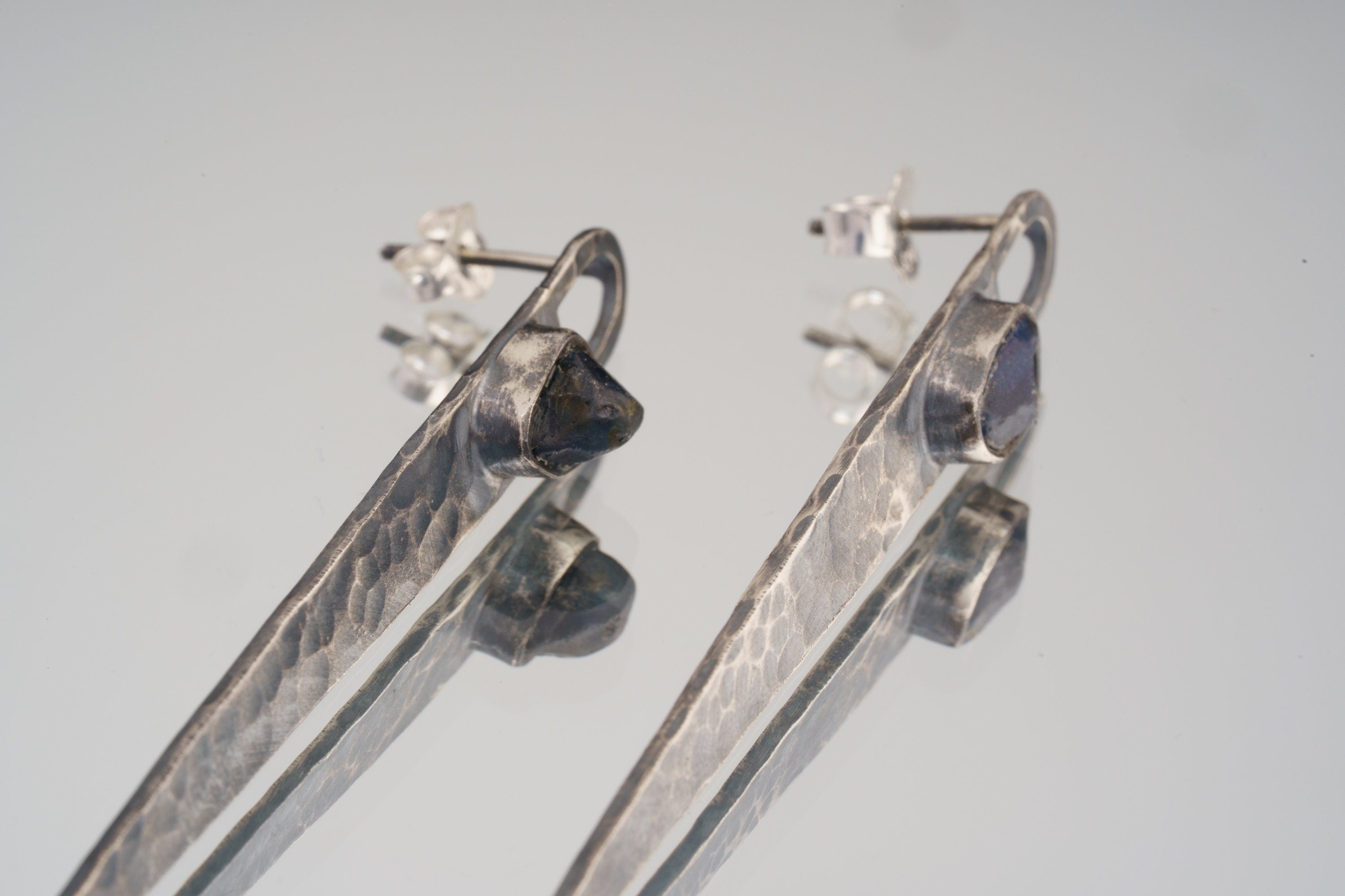 Sapphire Stud Earrings 925 Sterling Silver Oxidized Hammered Texture 8cm Dangles September Birthstone Gift