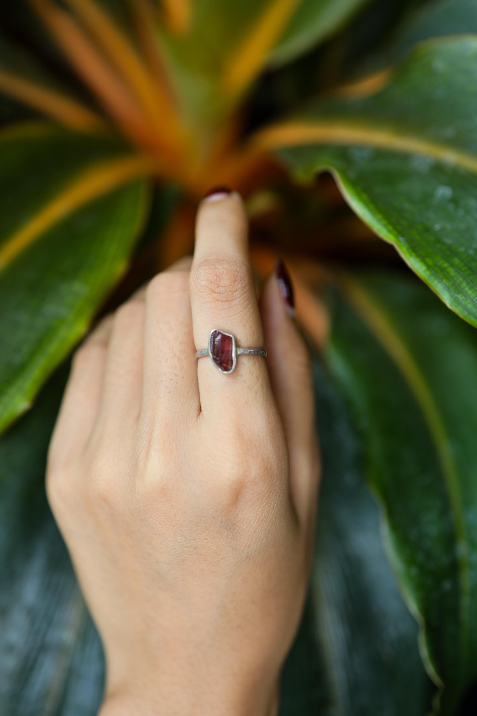 Pink gem Tourmaline Rubellite - Stack Crystal Ring - Size 4 3/4 US - 925 Sterling Silver - Thin Band Hammer Textured