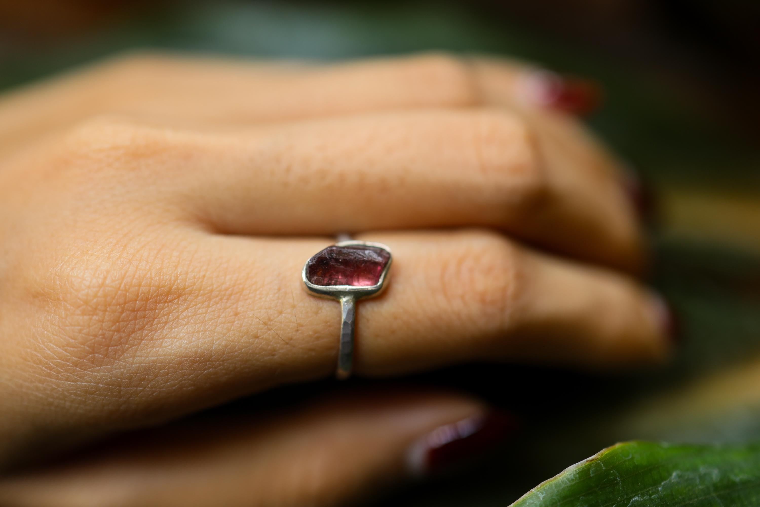 Pink gem Tourmaline Rubellite - Stack Crystal Ring - Size 4 3/4 US - 925 Sterling Silver - Thin Band Hammer Textured