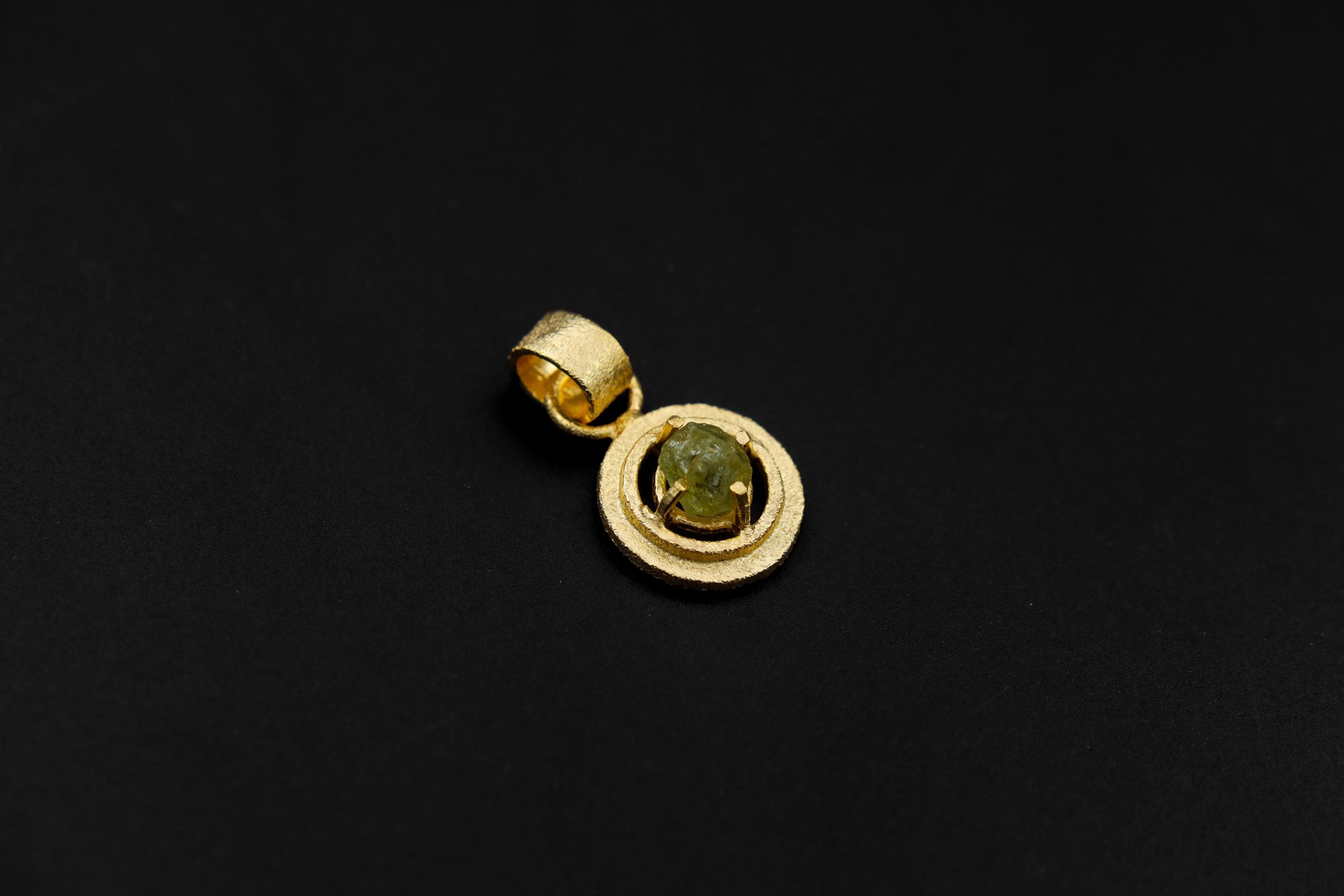 Raw AAA Grade Green Peridot Pendant, 18k Gold-Plated Sterling Silver, Sand-Textured, Leo Zodiac, Heart Chakra, Unique Gift