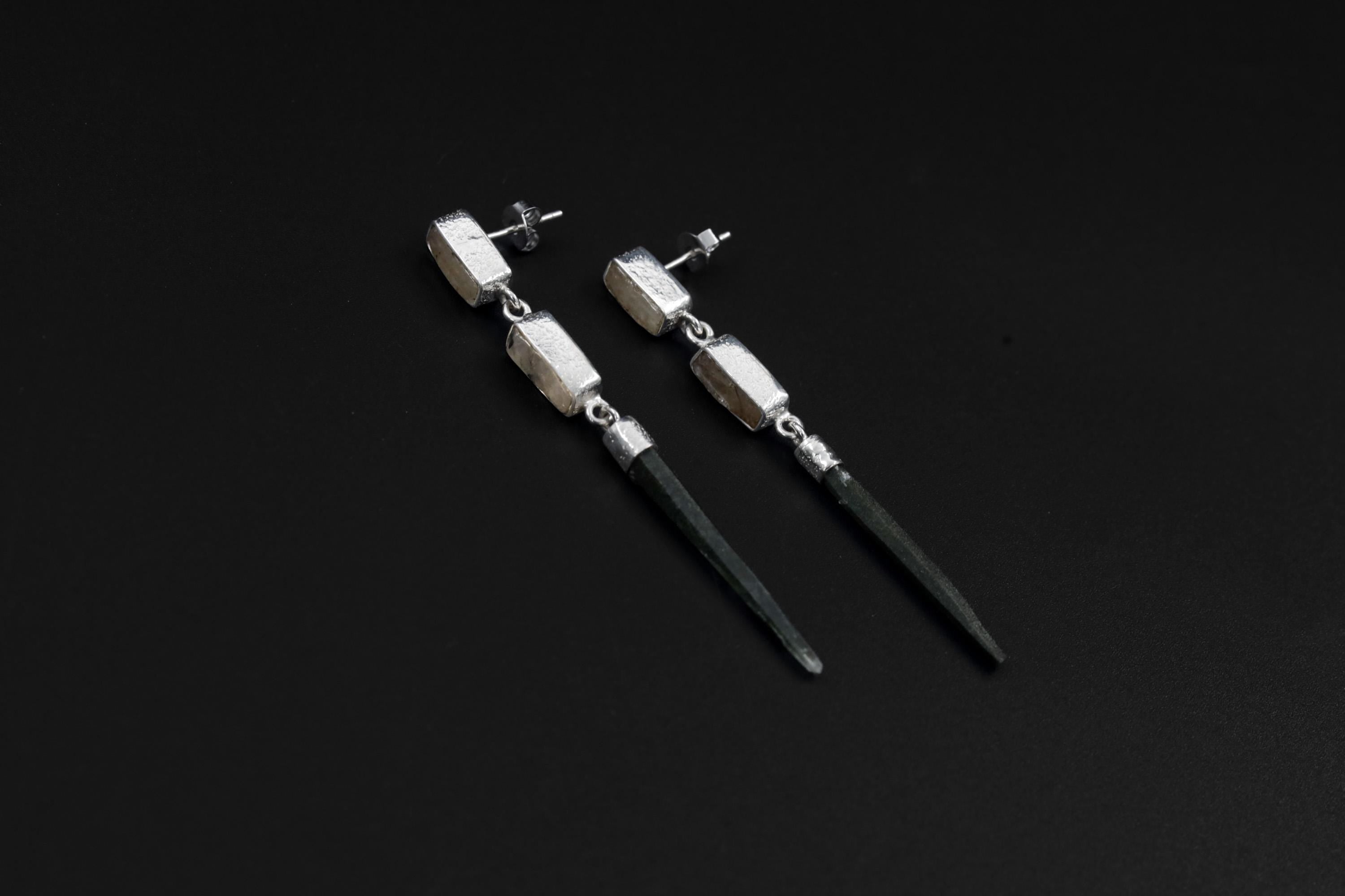 Dangle Stud Earrings Black Rutile quartz & Green Chlorite Quartz Spike , Sterling Silver, Lux Sand Texture, Cystal Gift, Chakra Healing