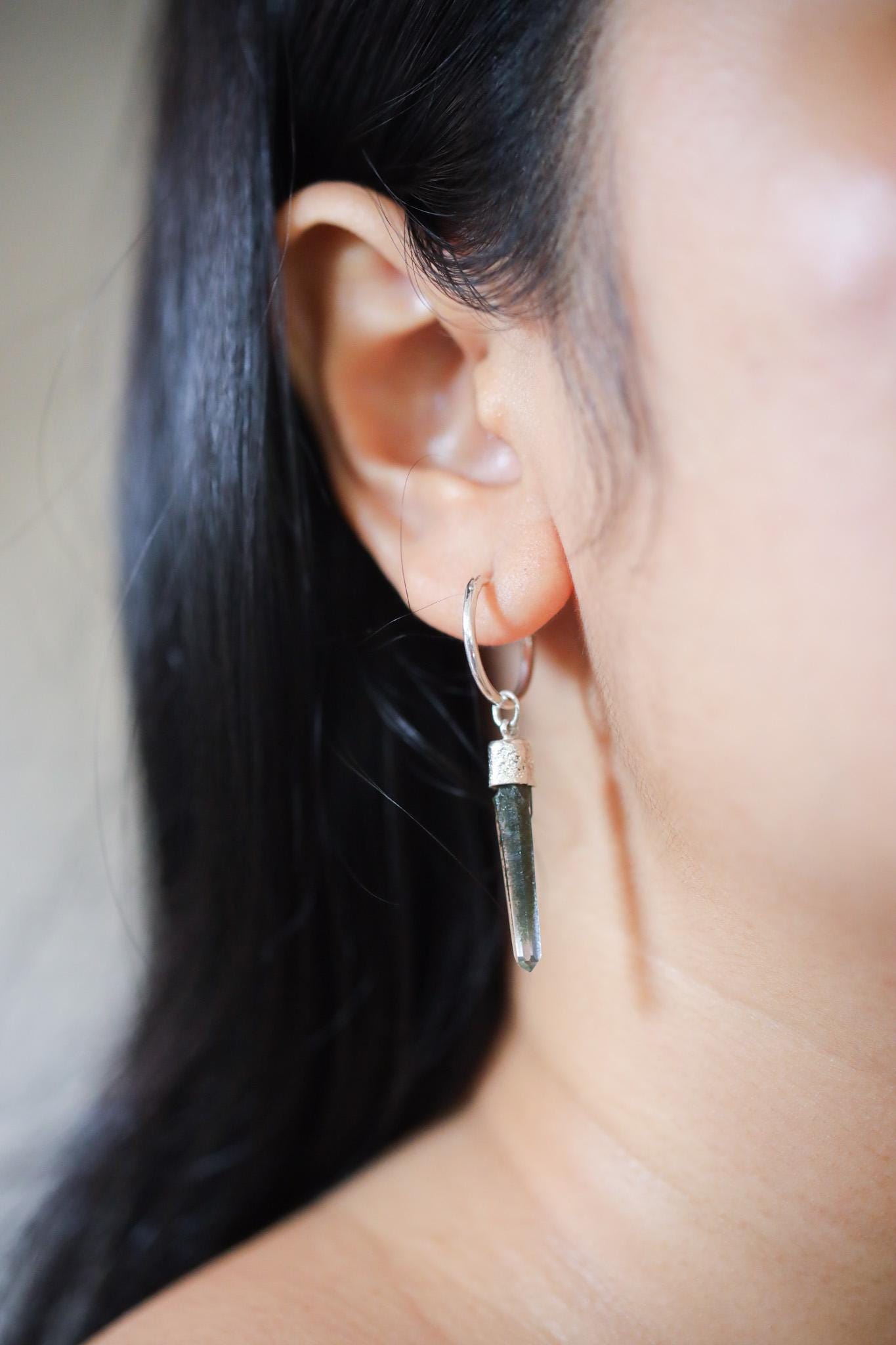 Single Hoop Earring with Himalayan Chlorite Quartz, Sterling Silver, Shiny and Texture Finished, Boho Chic, Chakra Energy Jewelry NO/01