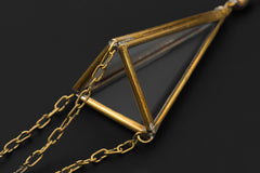 Brass Triangle Quartz Hanging Decoration – Geometric Glass Ornament, Raw Crystal Point, Boho Room & Sacred Space Decor