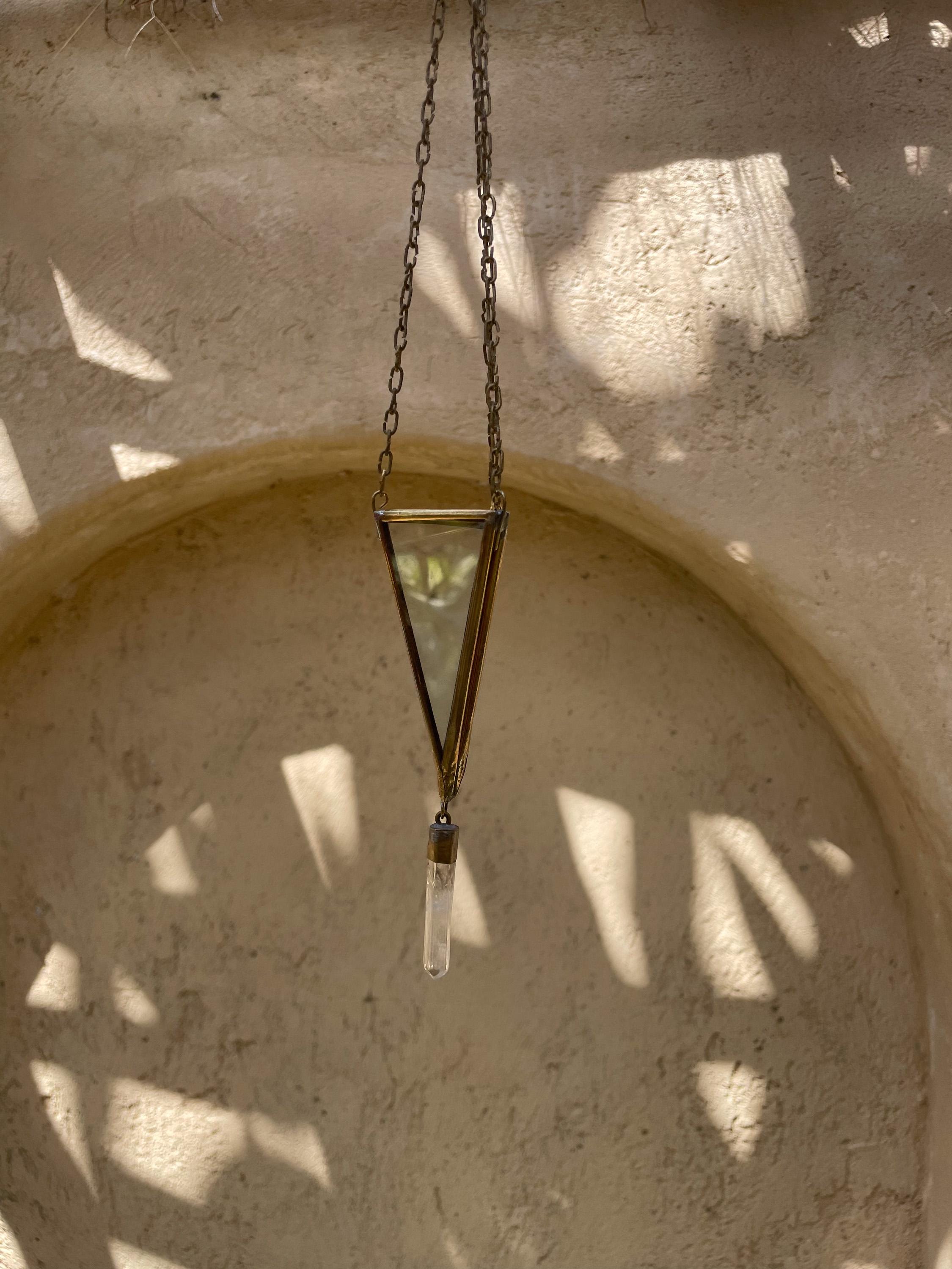 Brass Triangle Quartz Hanging Decoration – Geometric Glass Ornament, Raw Crystal Point, Boho Room & Sacred Space Decor
