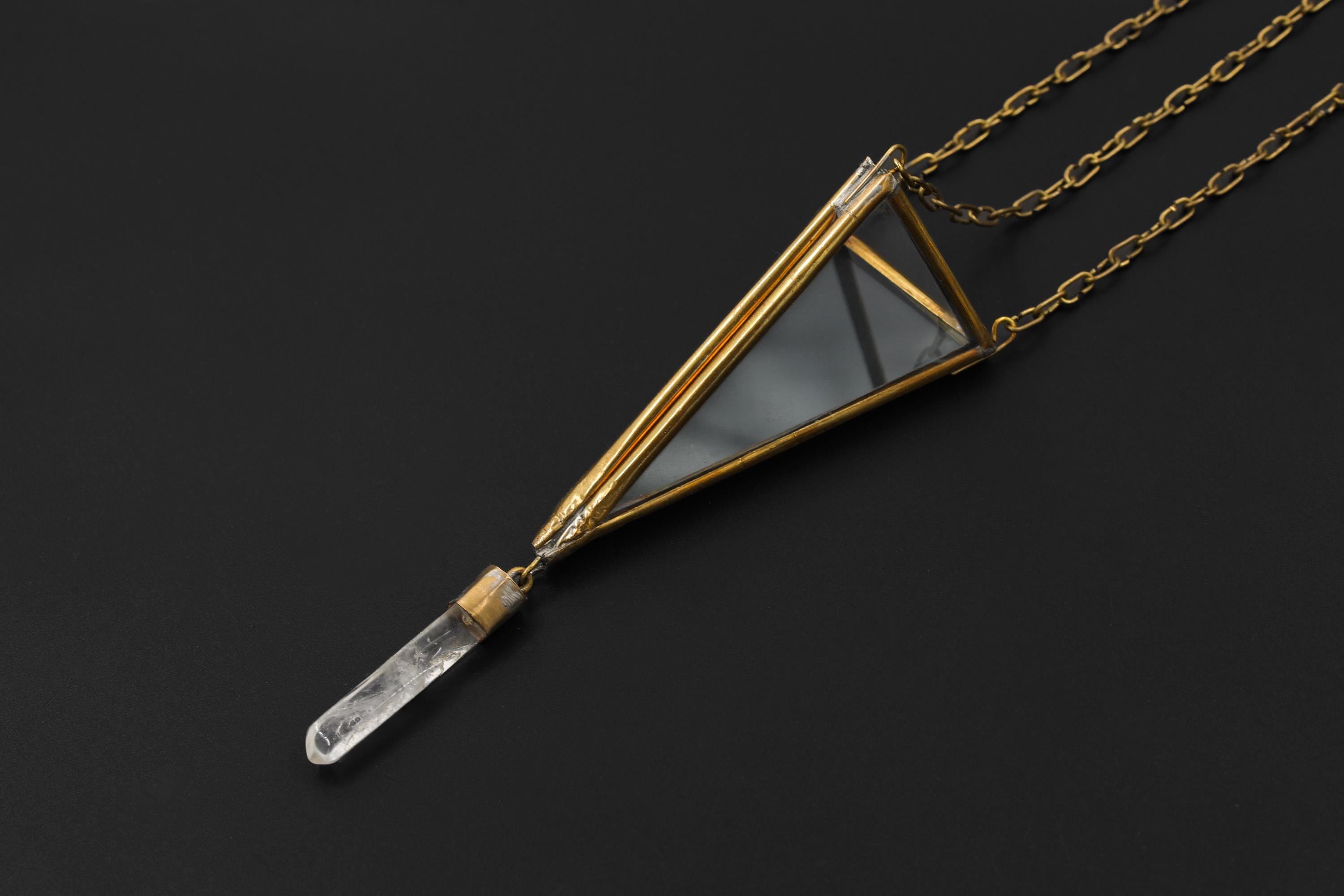 Brass Triangle Quartz Hanging Decoration – Geometric Glass Ornament, Raw Crystal Point, Boho Room & Sacred Space Decor