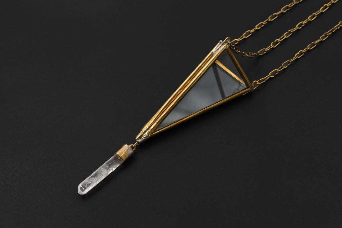 Brass Triangle Quartz Hanging Decoration – Geometric Glass Ornament, Raw Crystal Point, Boho Room & Sacred Space Decor