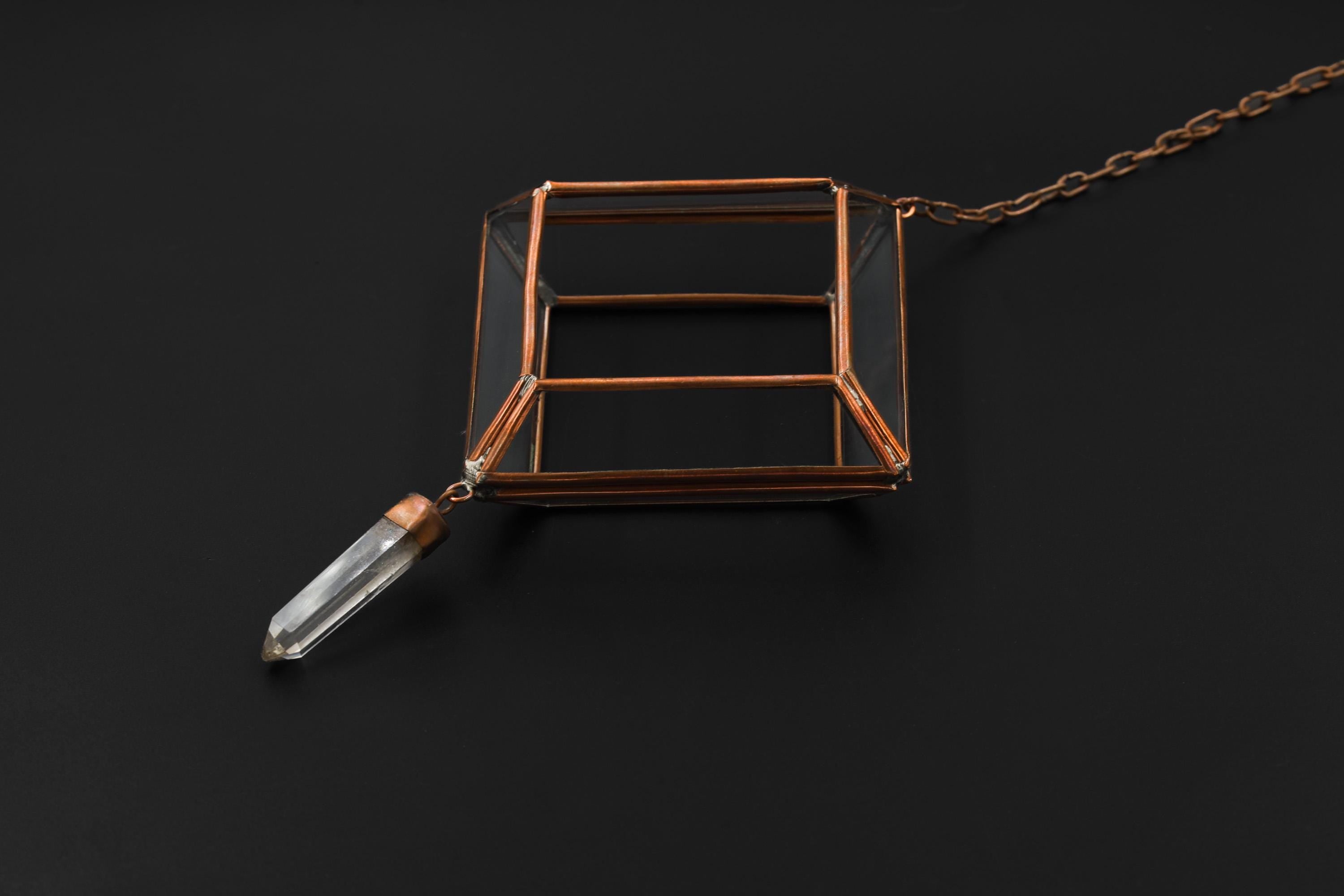 Copper Quartz Hanging Decoration – Geometric Glass Ornament, Raw Crystal Point, Sacred Room Decor