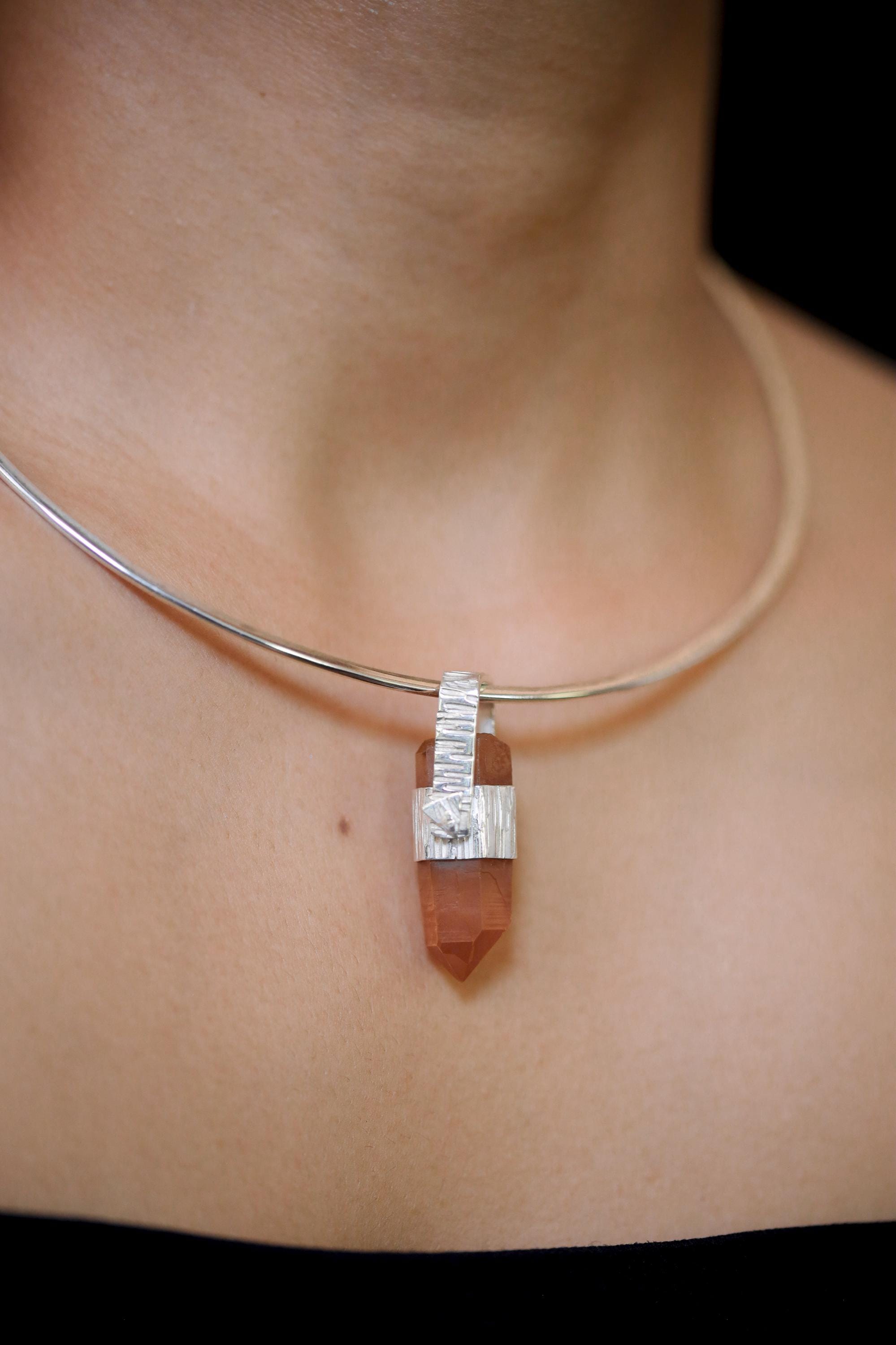Australian Orange Lithium Lemurian Quartz Point Pendant, 925 Silver, Hammered Texture, High Shine, Root Chakra, Minimalist Unique Gift