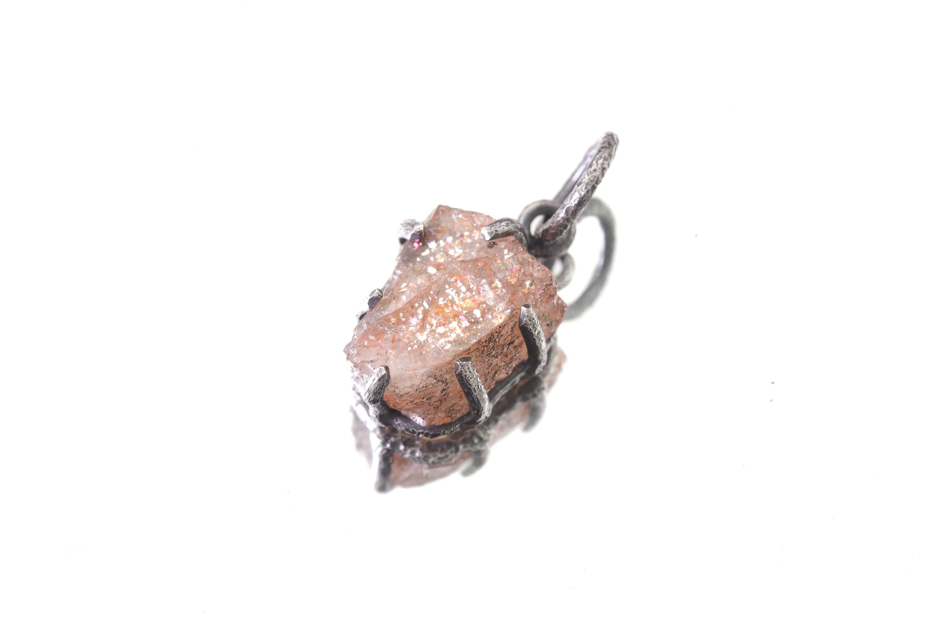 Facet Grad Raw Sunstone Pendant 925 Sterling Silver, Specimen Chunk, Hammer Textured, Oxidized, Claw Setting, Healing Jewelry Gift