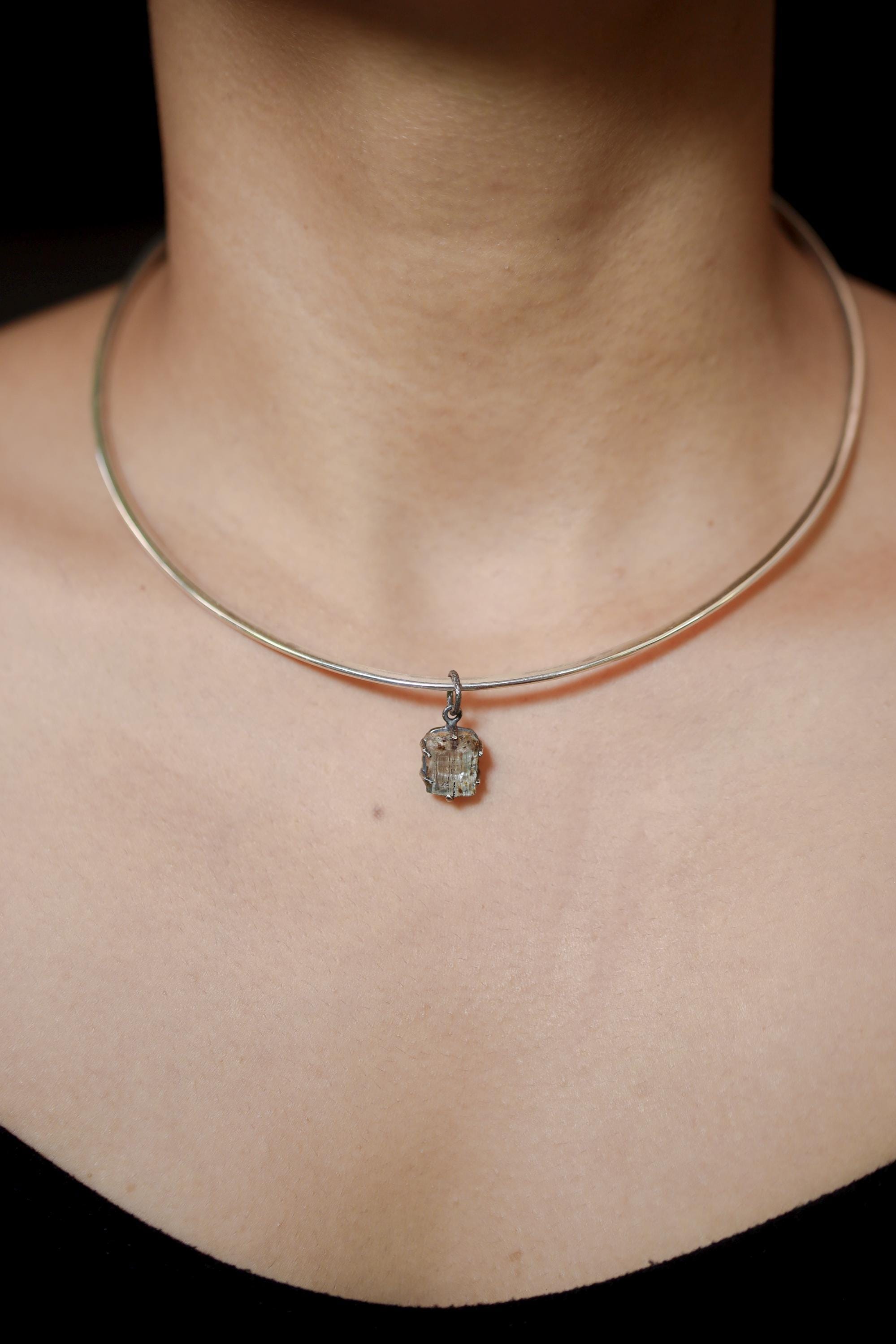 Australian Raw Gem Aquamarine wand Pendant, Sterling Silver Claw Setting, Oxidized Hammer Texture, Throat Chakra Healing Jewelry Gift