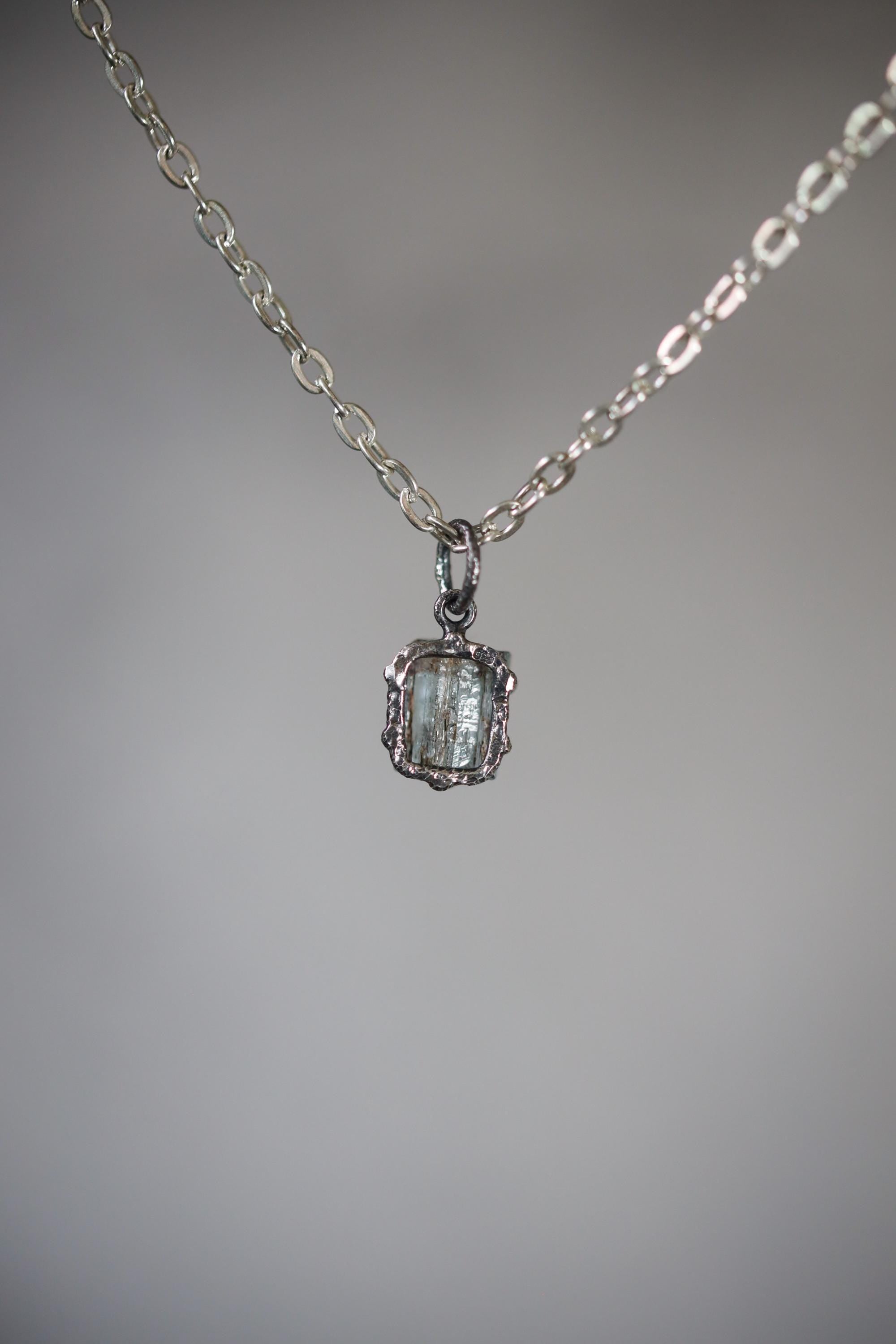 Australian Raw Gem Aquamarine wand Pendant, Sterling Silver Claw Setting, Oxidized Hammer Texture, Throat Chakra Healing Jewelry Gift