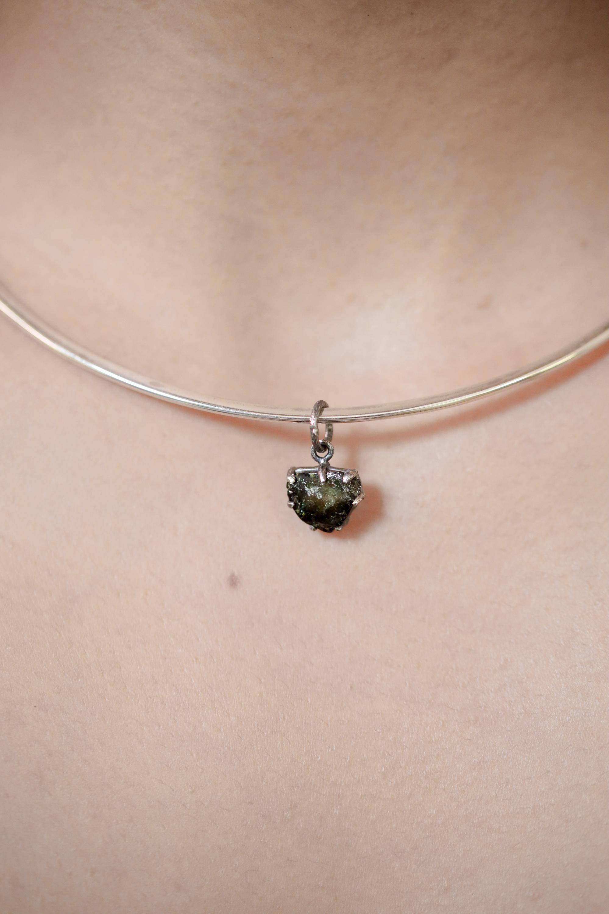 Polished Slice of Natural Green Tourmaline Wand with Darker rind Pendant, 925 Silver Claw Setting, Oxidized Finish, Hammered Textured