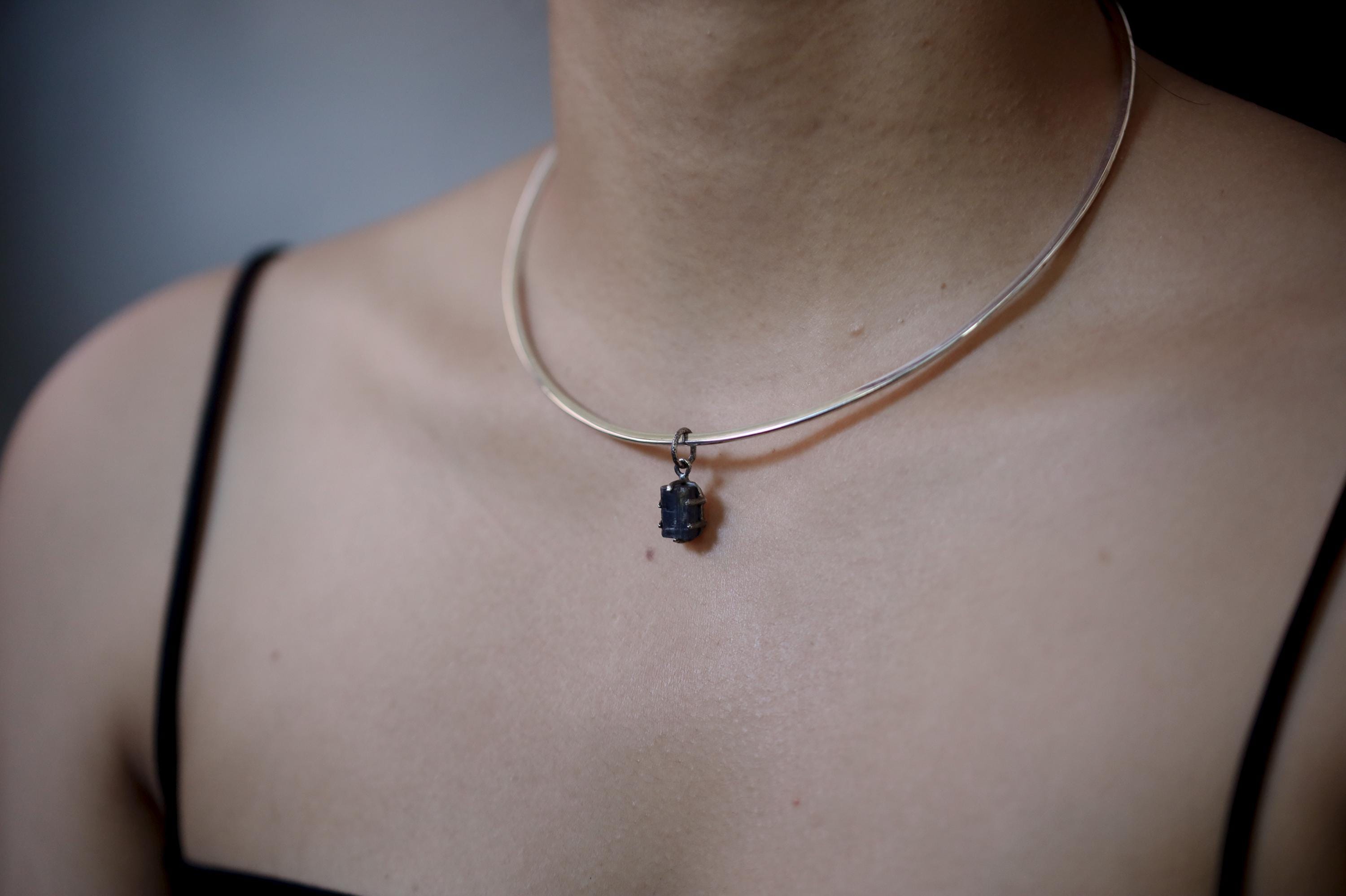 Ocean Kyanite Pendant, 925 Silver, Hammer Texture, Oxidized Finish, Claw Setting, Round Bail, Throat Chakra, Boho Healing Crystal Pendant