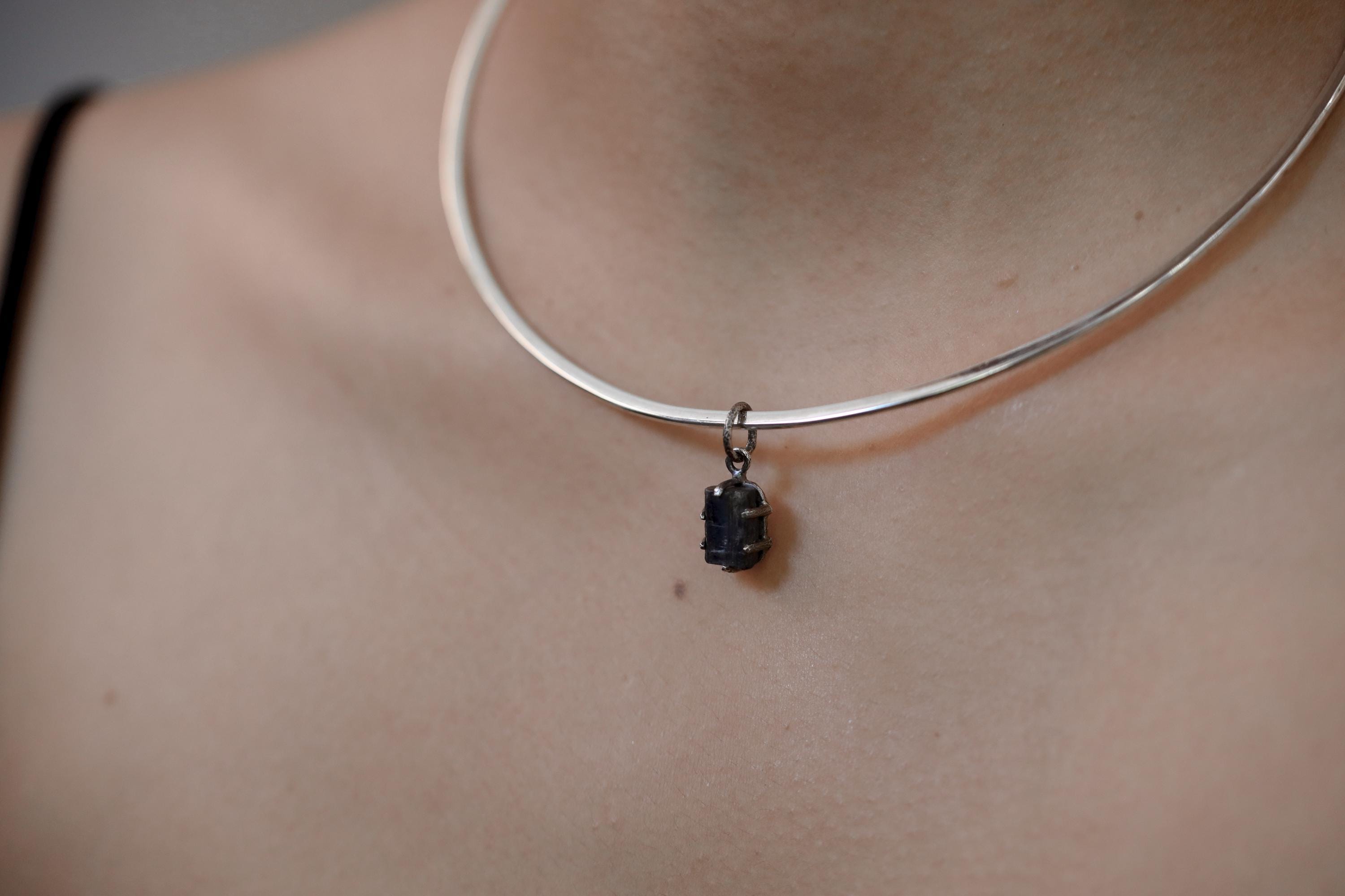 Ocean Kyanite Pendant, 925 Silver, Hammer Texture, Oxidized Finish, Claw Setting, Round Bail, Throat Chakra, Boho Healing Crystal Pendant