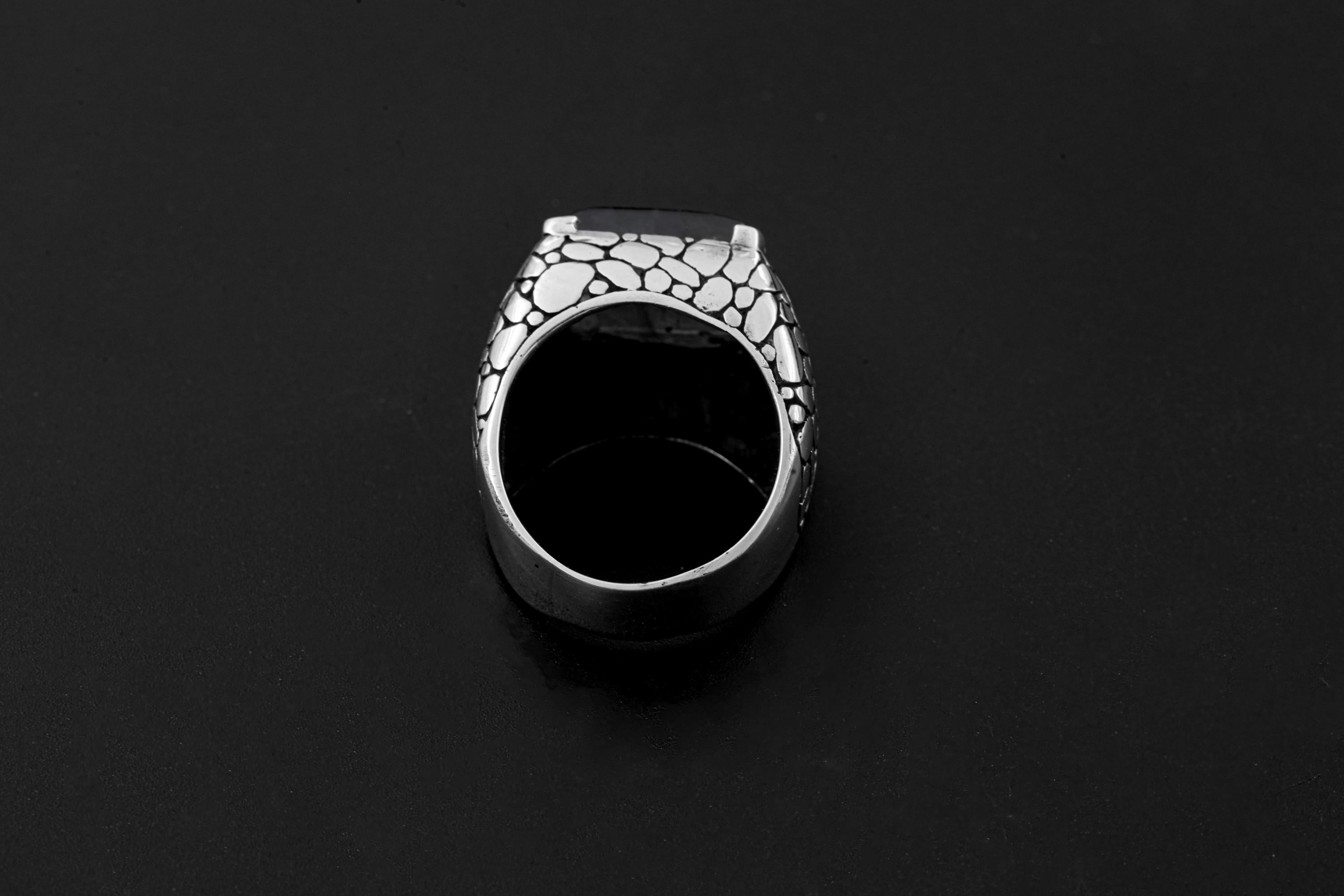 Square Labradorite Silver Ring 925 Oxidized Armadillo Scale Band Blue Flash Protection Jewelry Size 9 US