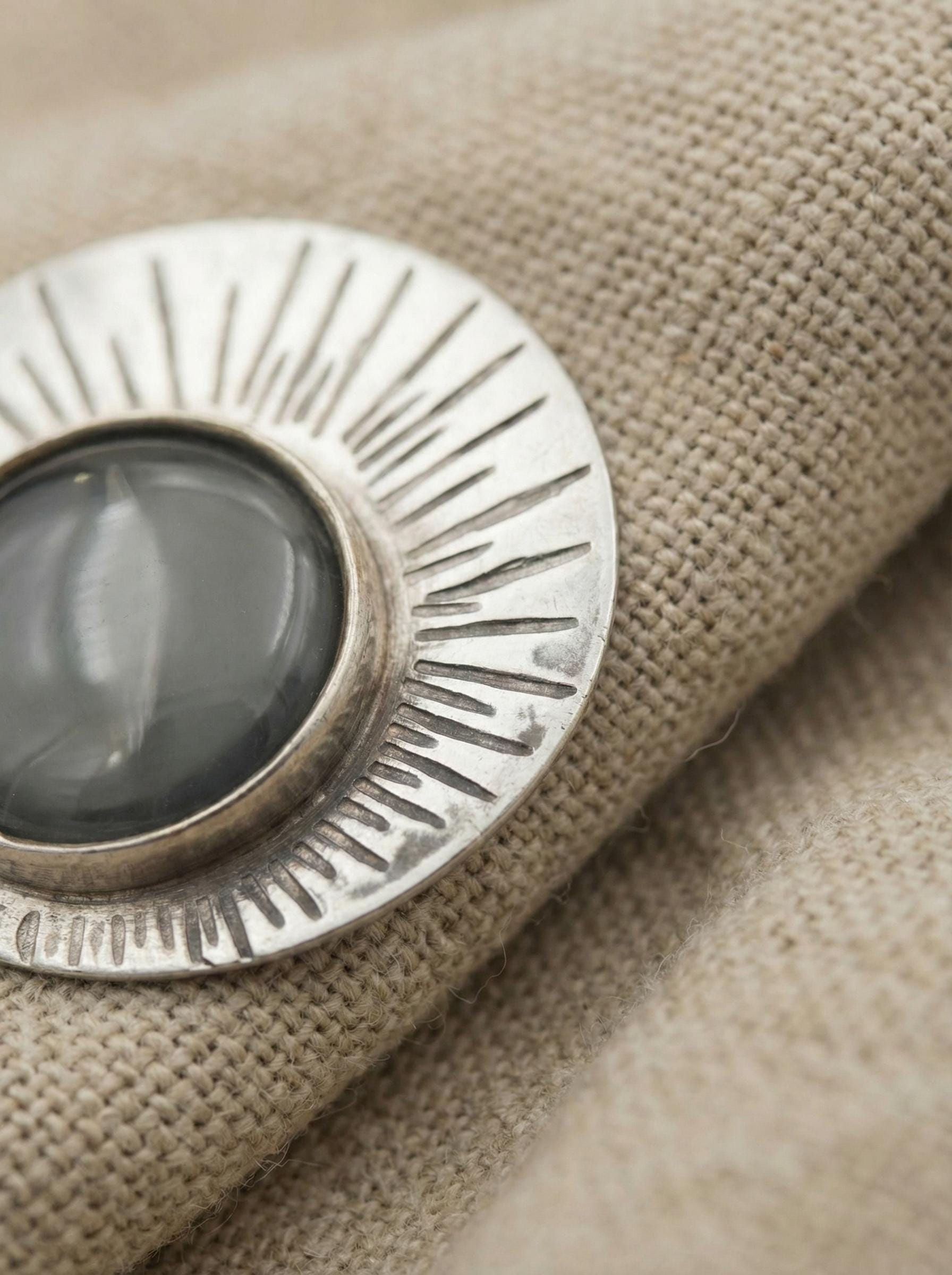 Magnifying Glass Pendant 925 Sterling Silver Sun Motif 5x Lens Fire Starter Oxidized Scratch Texture Solar Gift