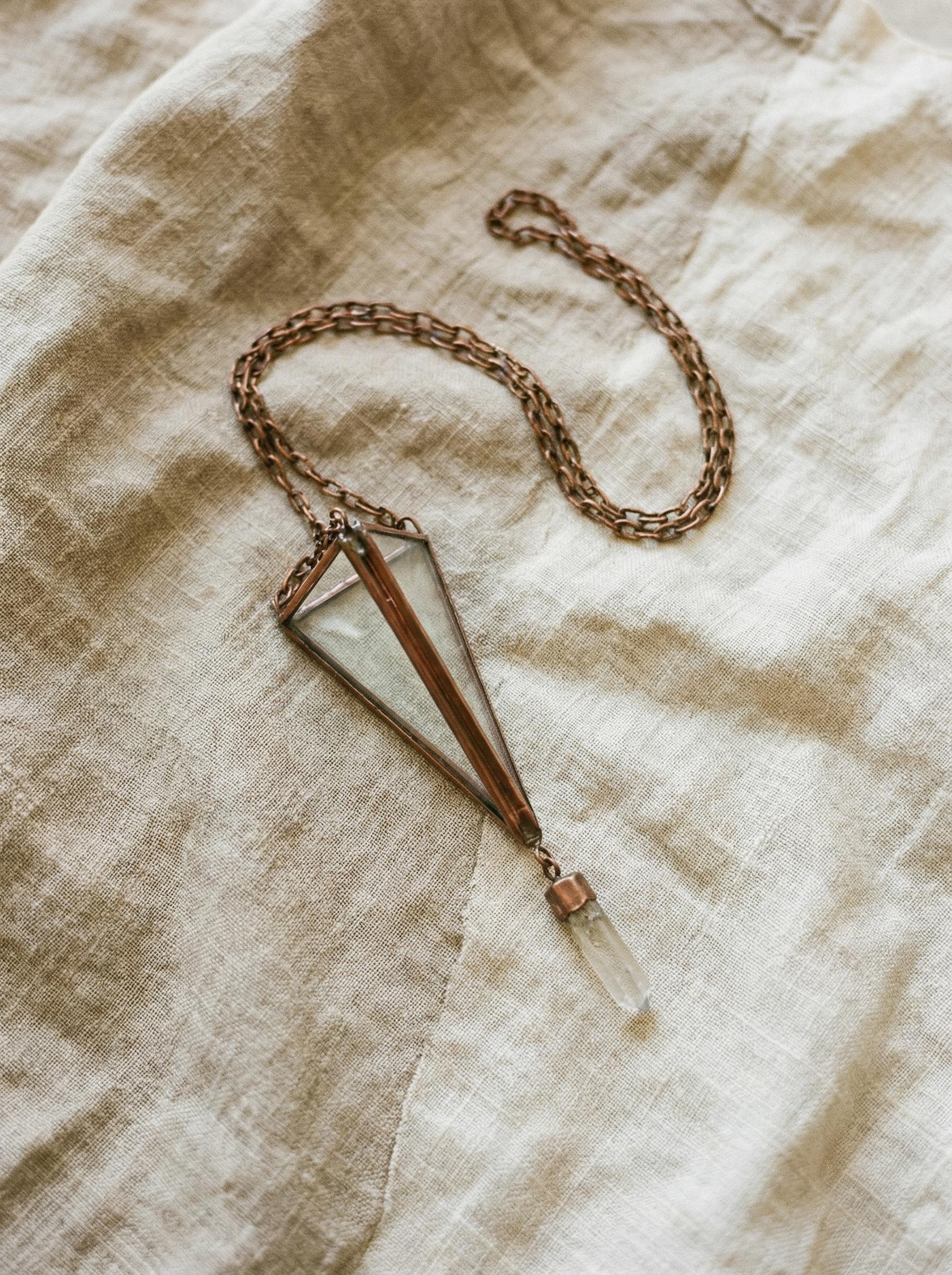 Clear Quartz Copper Triangle Hanging Decor, Glass Prism Suncatcher, Raw Crystal Point, Spiritual Home Decoration Gift