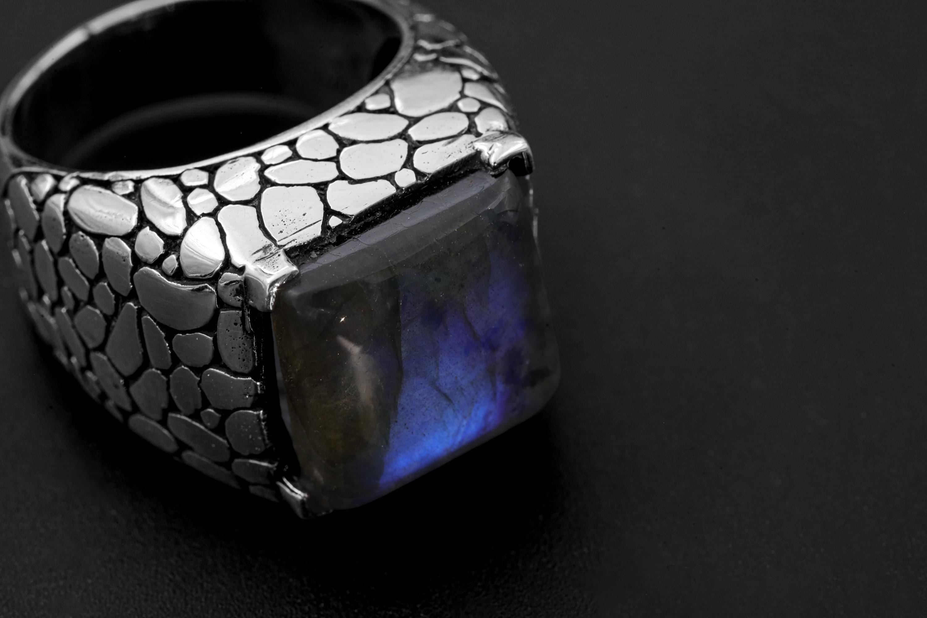 Square Labradorite Silver Ring 925 Oxidized Armadillo Scale Band Blue Flash Protection Jewelry Size 9 US