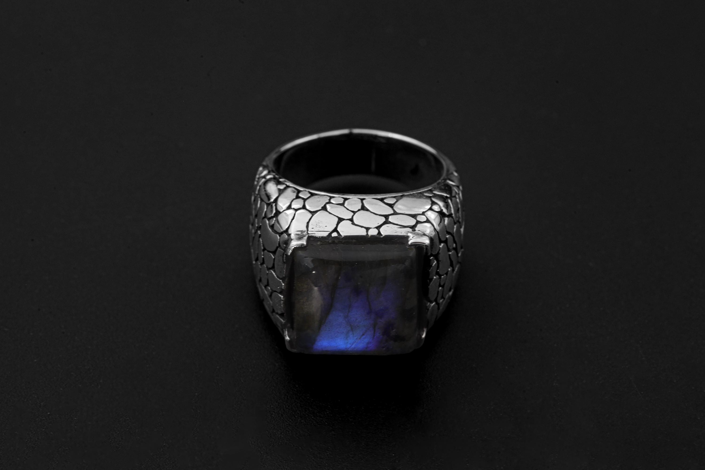 Square Labradorite Silver Ring 925 Oxidized Armadillo Scale Band Blue Flash Protection Jewelry Size 9 US