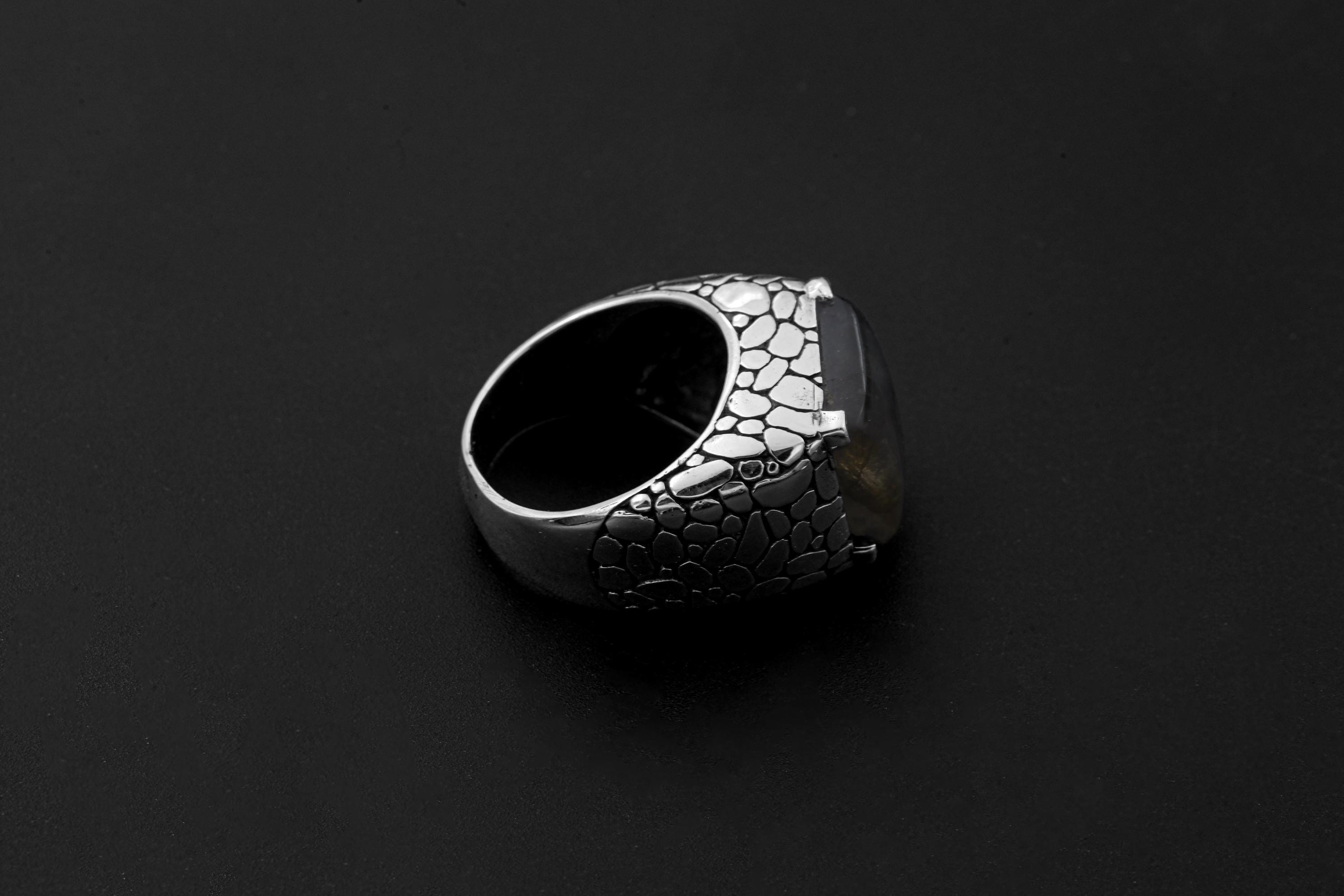 Square Labradorite Silver Ring 925 Oxidized Armadillo Scale Band Blue Flash Protection Jewelry Size 9 US