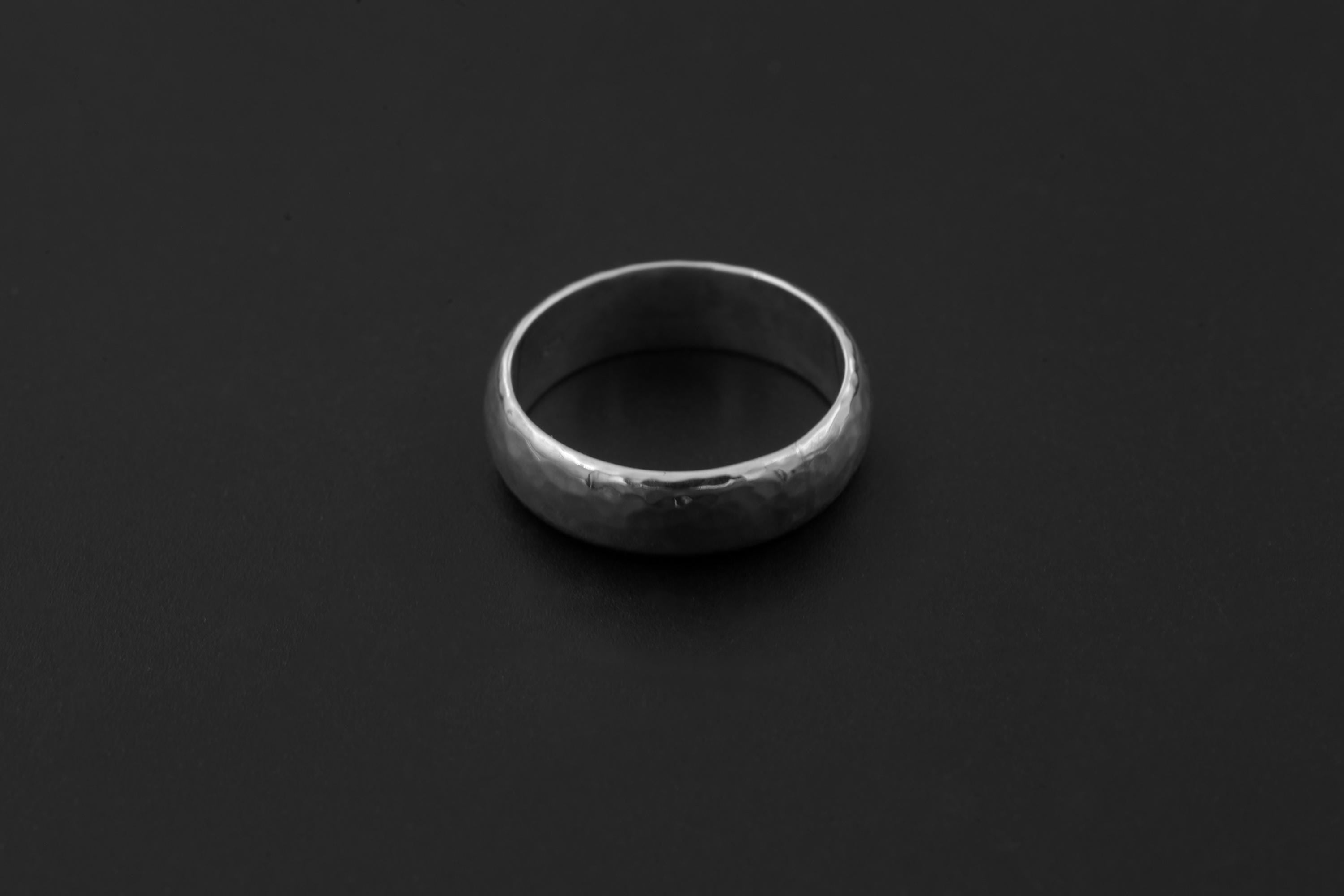 925 Sterling Silver Ring Hammered Band Minimalist Wide Ring High Shine Unisex Everyday Jewelry Size 8 US