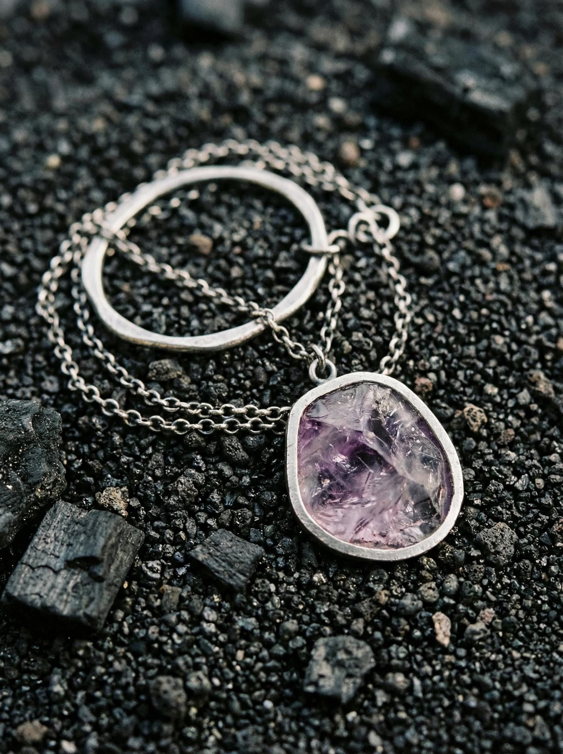 Amethyst Noose Necklace, 925 Oxidized Silver, Raw Crystal Pendant, Unique Loop Chain, Brushed Texture, Modern Spiritual Jewelry