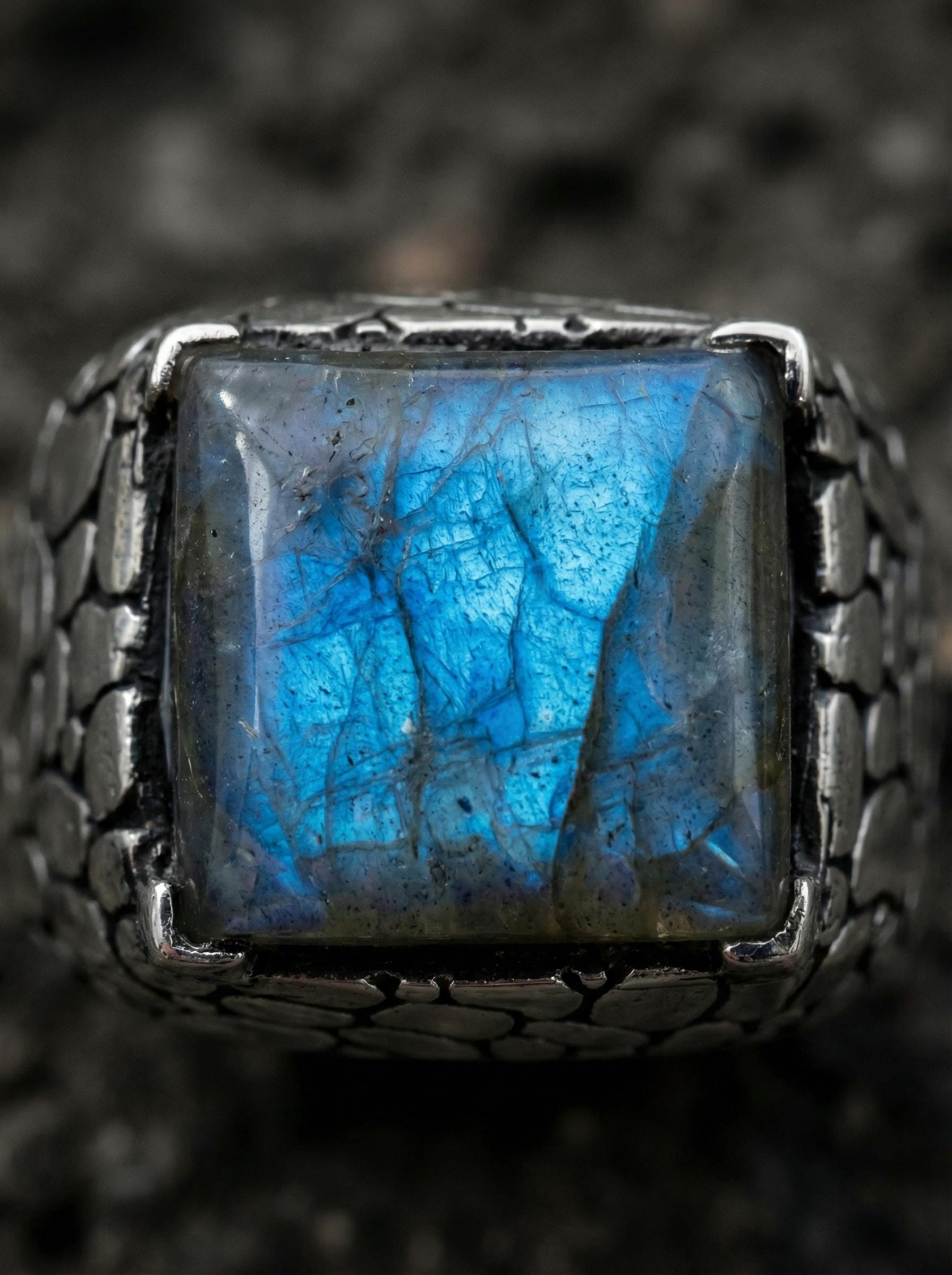 Square Labradorite Silver Ring 925 Oxidized Armadillo Scale Band Blue Flash Protection Jewelry Size 9 US