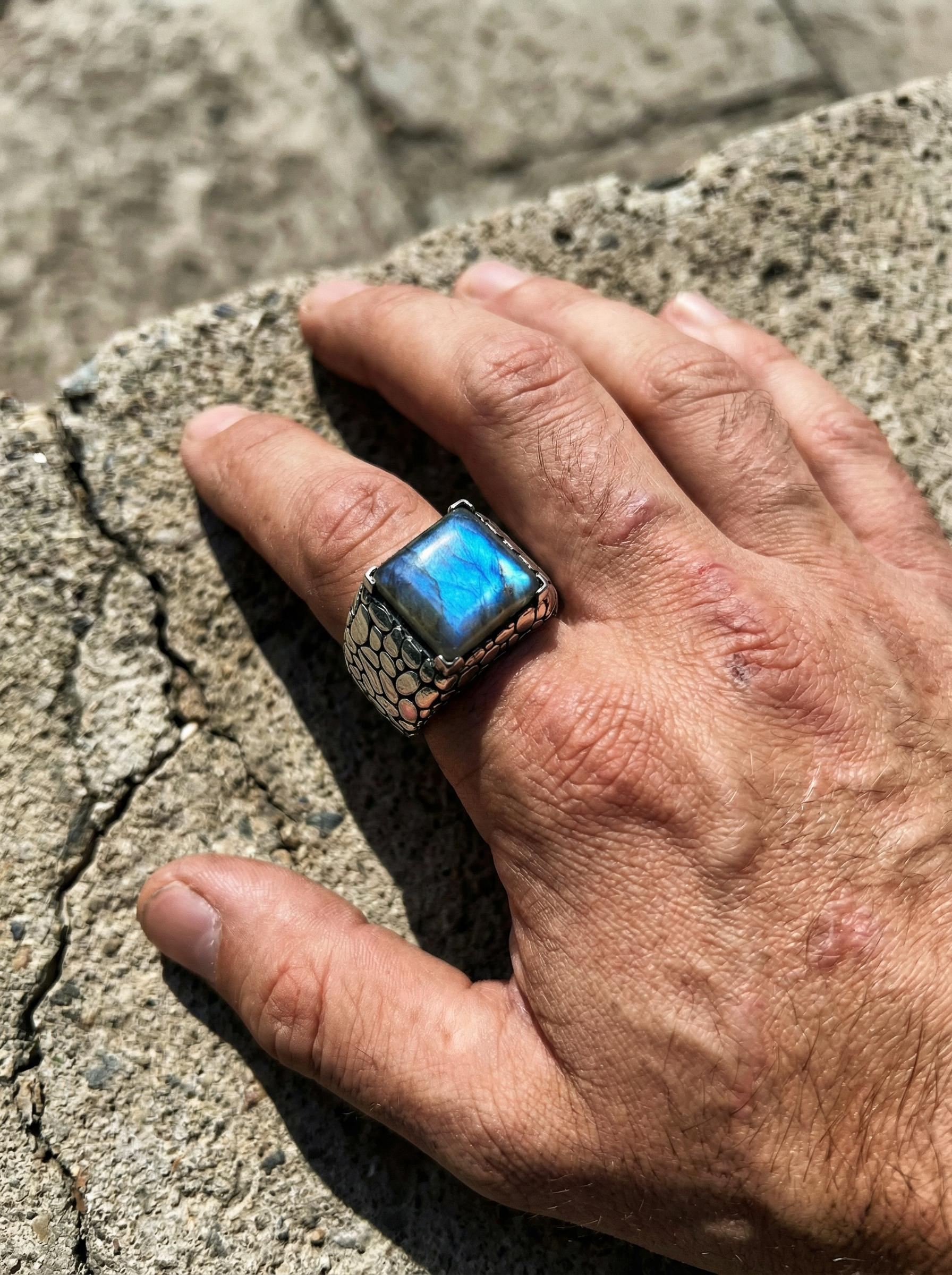 Square Labradorite Silver Ring 925 Oxidized Armadillo Scale Band Blue Flash Protection Jewelry Size 9 US
