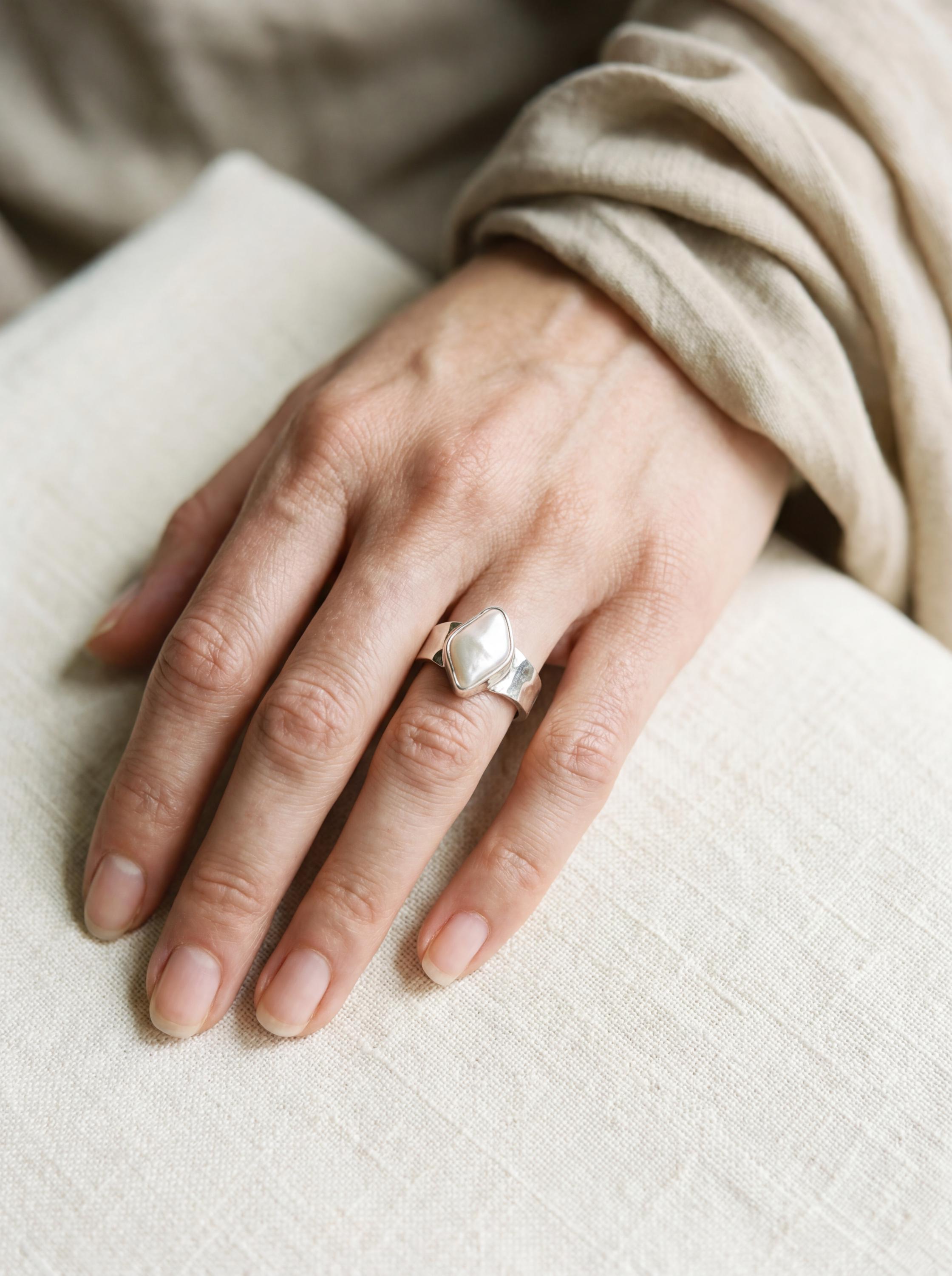 Hammered Sterling Silver Marquise Pearl Ring - Unisex