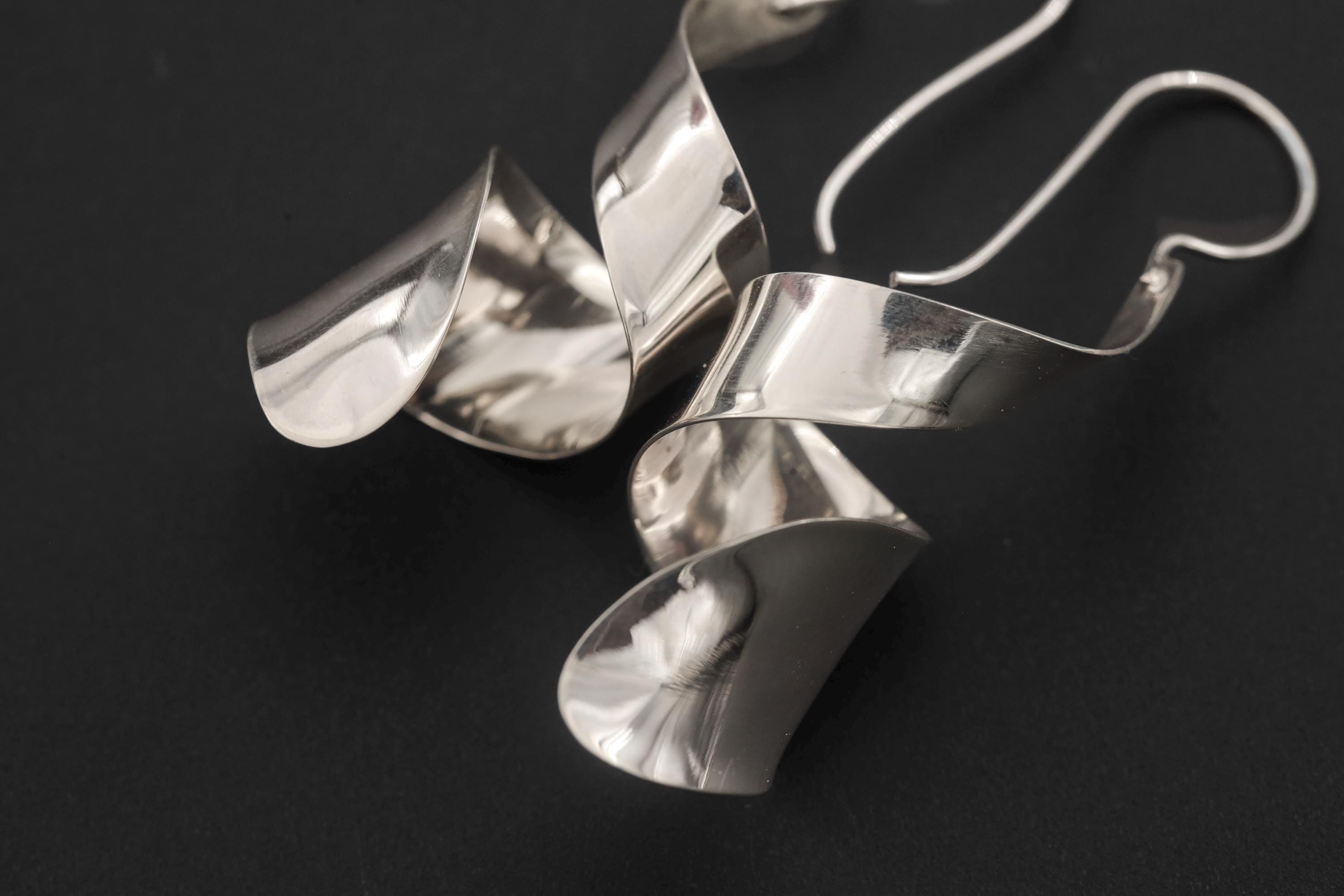 925 Silver Curl Drop Earrings, High Shine Polish, Sculptural Wave Design, Minimalist Dangle Jewelry, Elegant Sterling Silver Earrings Gift