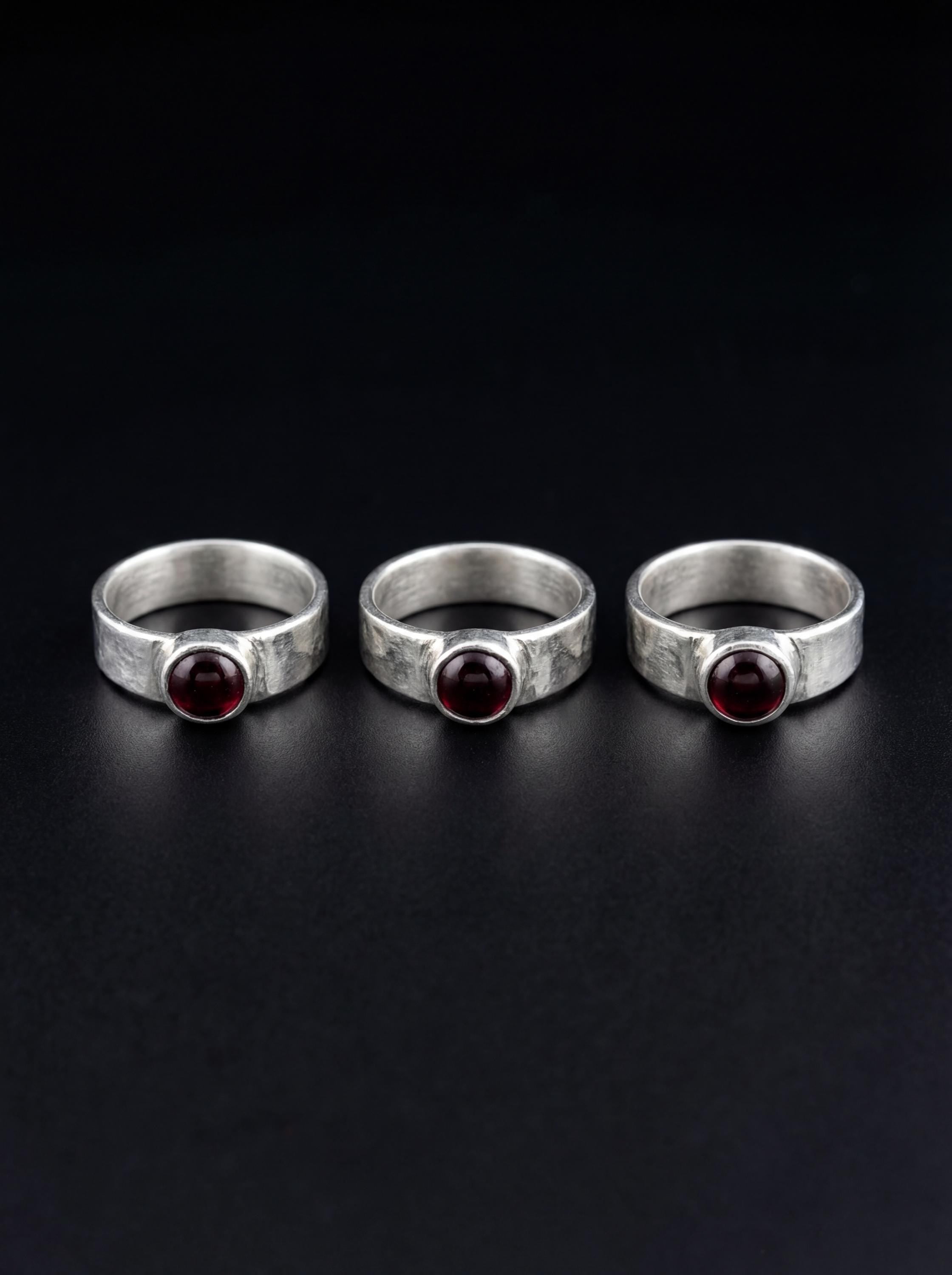 Garnet Cabochon Ring: Hammered 925 Sterling Silver Band