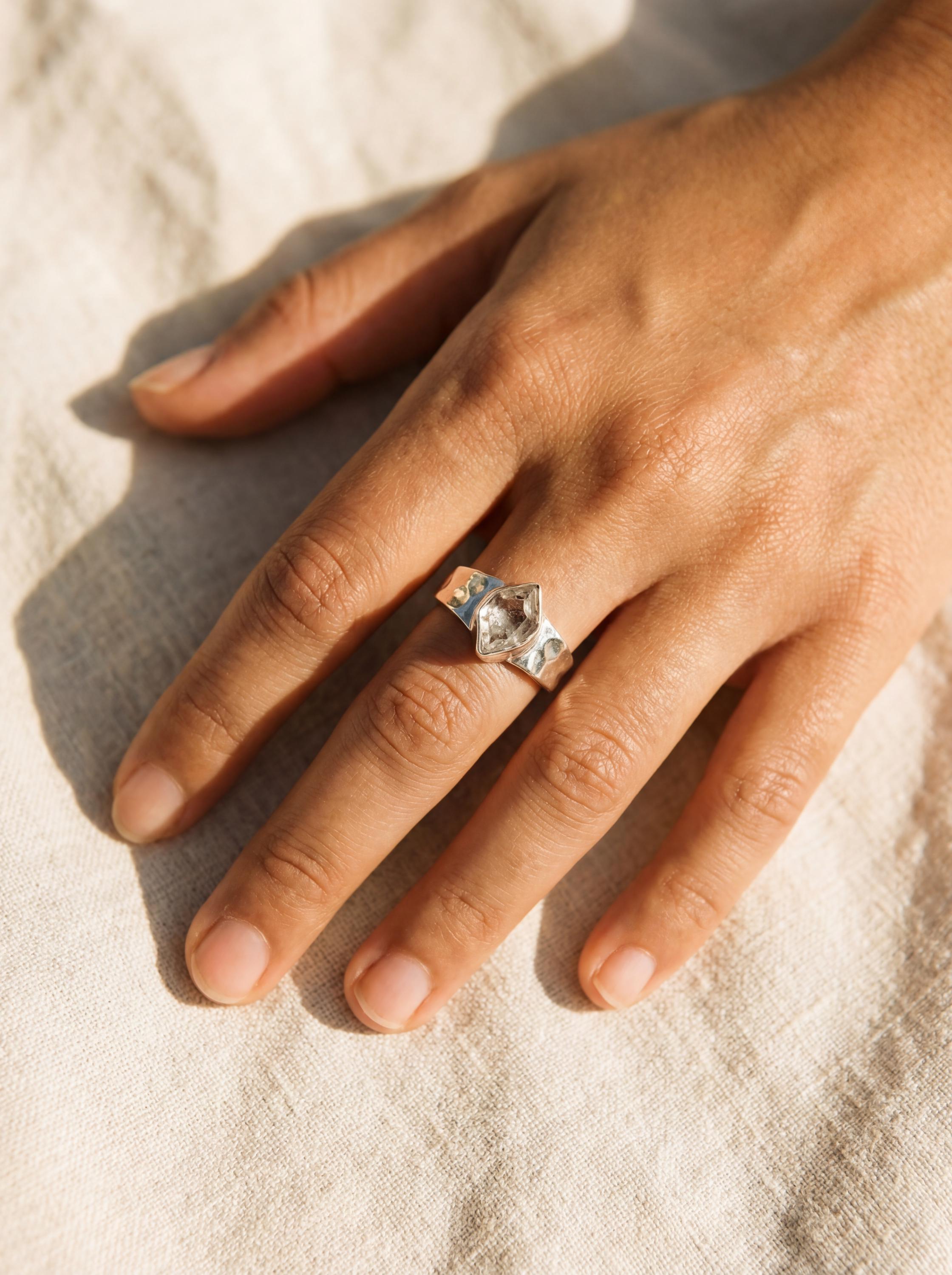 Herkimer Diamond Ring 925 Sterling Silver Raw Quartz Crystal Textured Hammered Band Crown Chakra Aries Sagittarius Gift