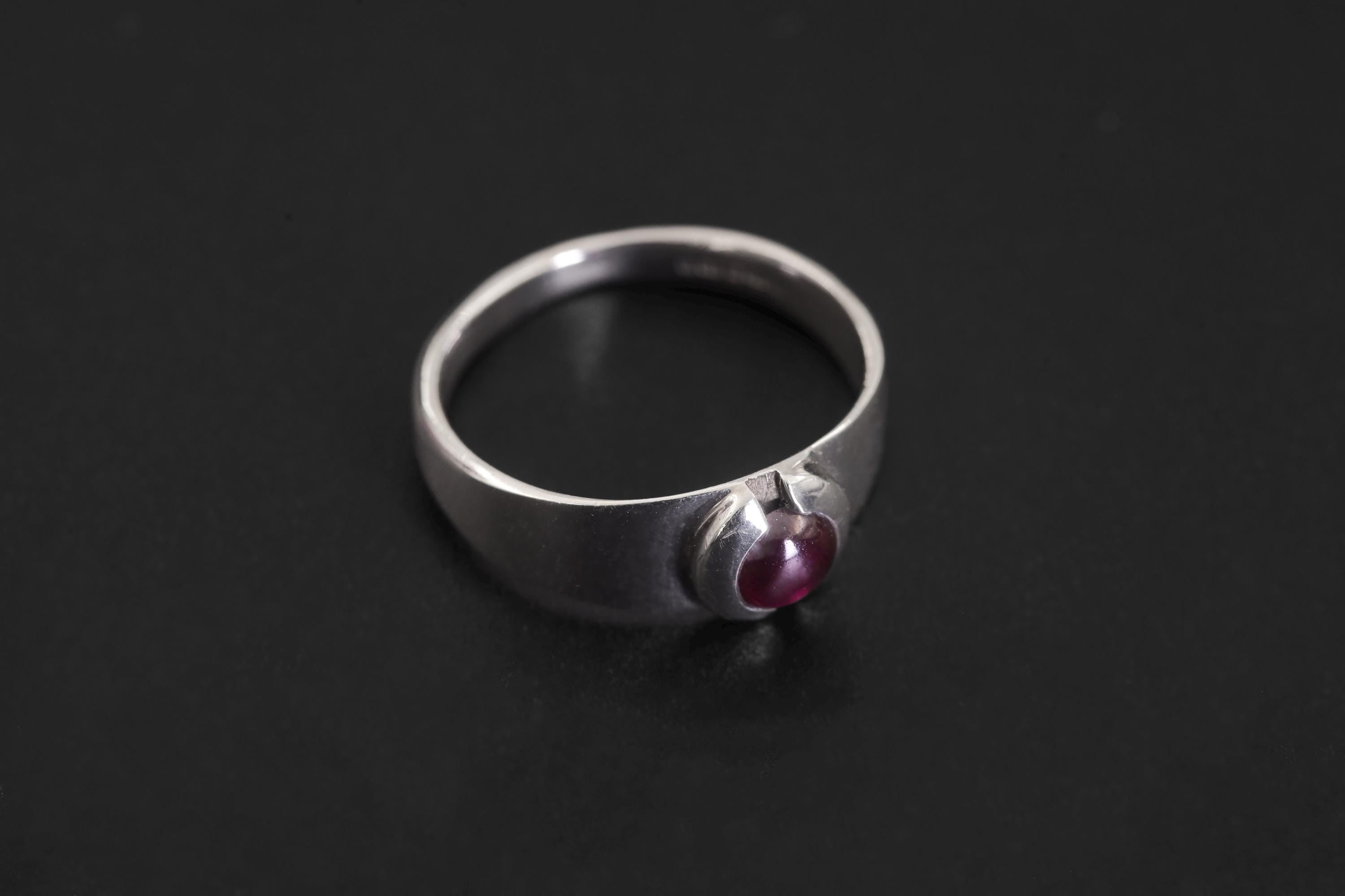 Natural Garnet Cabochon Silver Ring, 925 Sterling Garnet Ring, Deep Red Crystal Ring, Root Chakra Jewelry, January Birthstone Gift