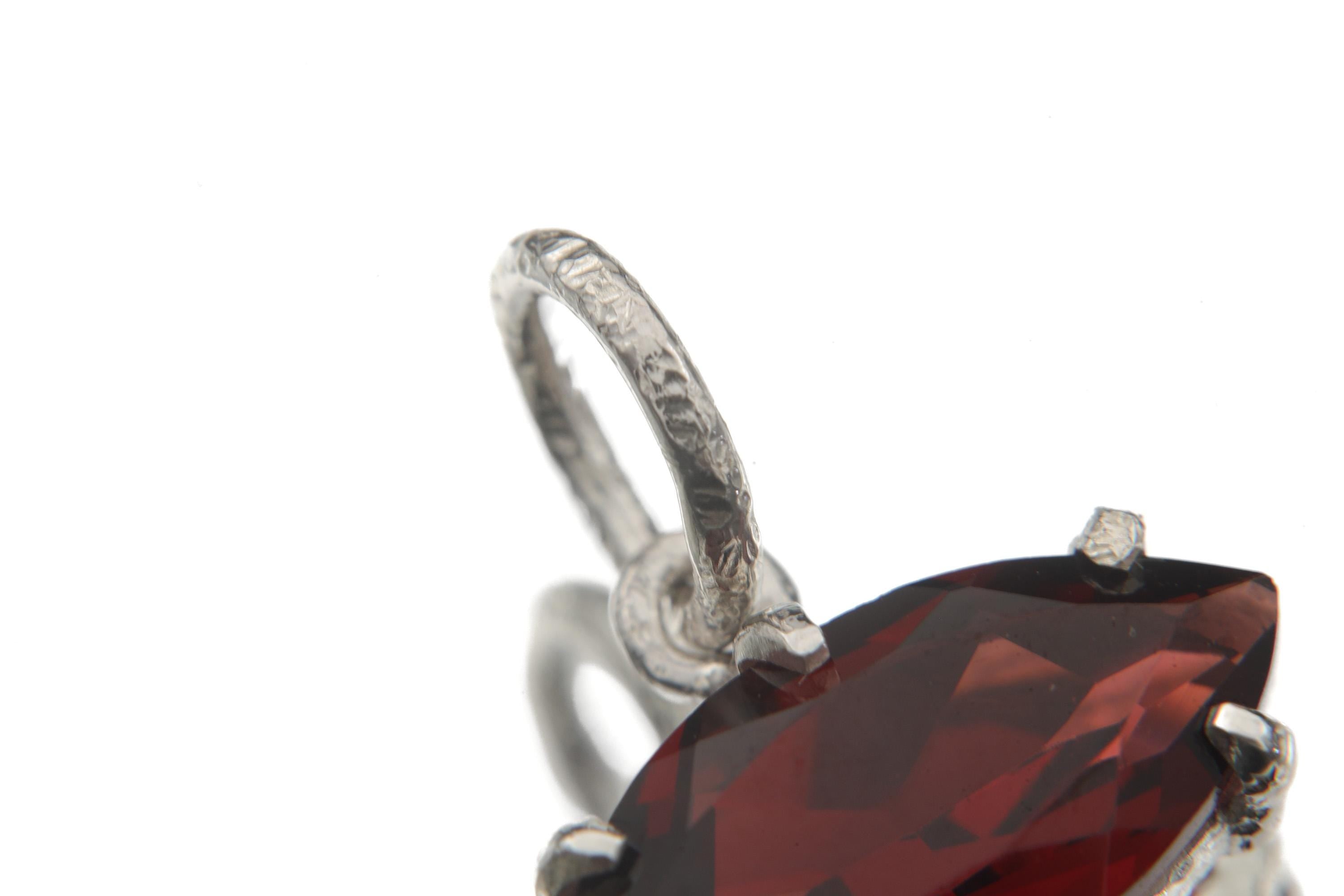 Garnet Marquise Pendant Necklace 925 Silver Claw Set Crystal Jewelry Shiny Sand Texture January Birthstone Root Chakra