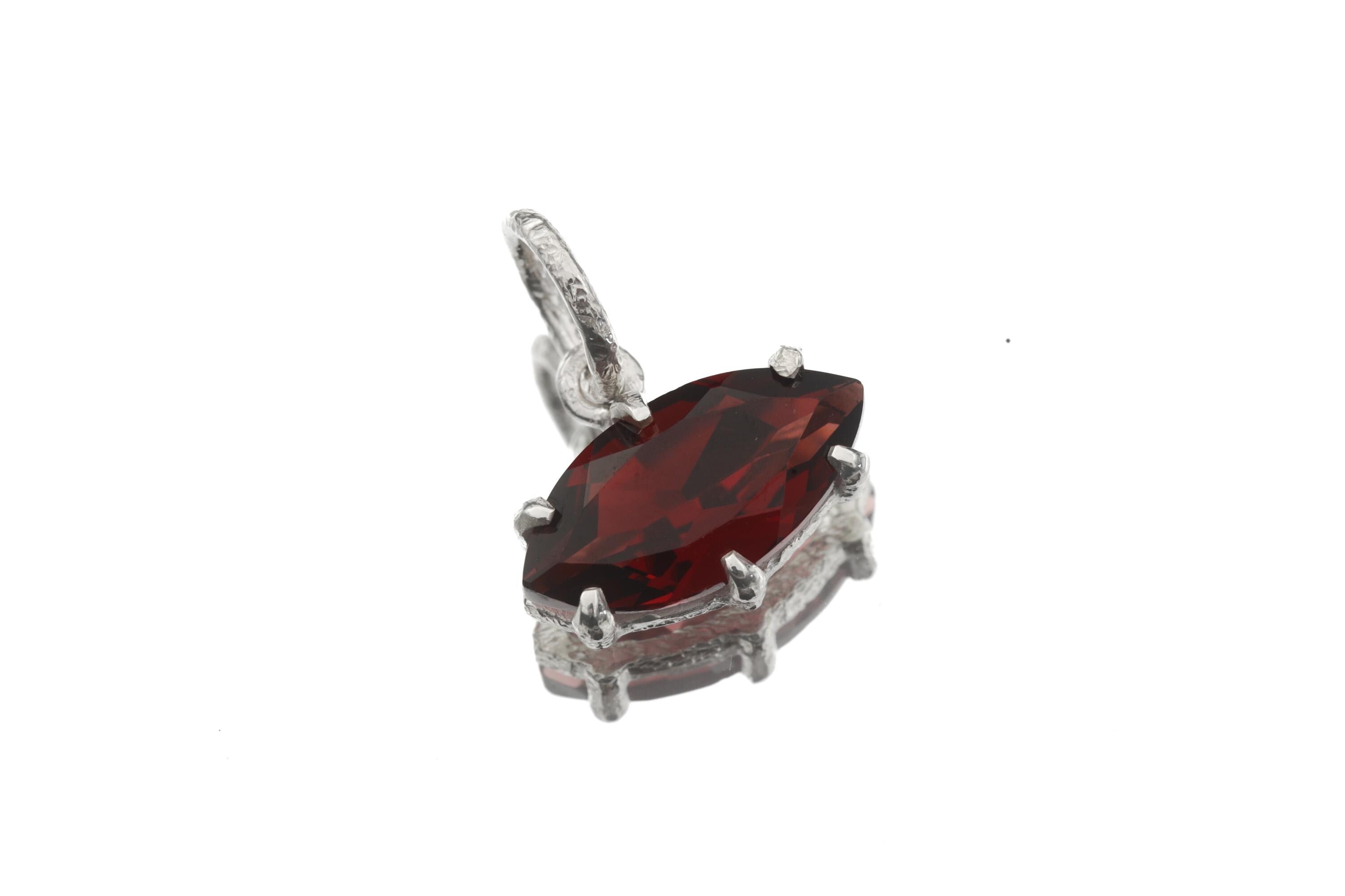 Garnet Marquise Pendant Necklace 925 Silver Claw Set Crystal Jewelry Shiny Sand Texture January Birthstone Root Chakra