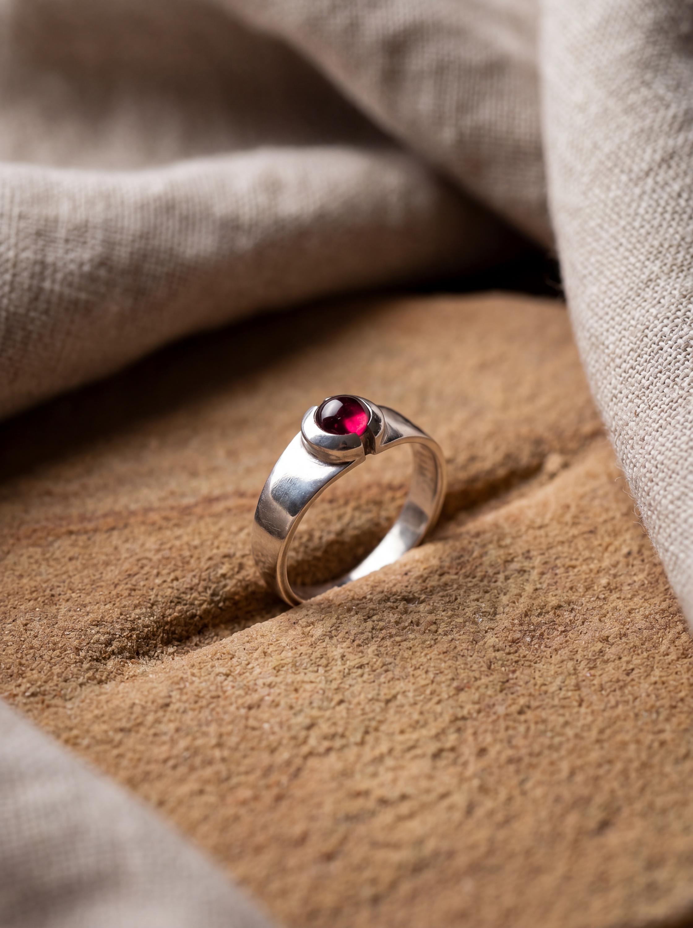 Natural Garnet Cabochon Silver Ring, 925 Sterling Garnet Ring, Deep Red Crystal Ring, Root Chakra Jewelry, January Birthstone Gift