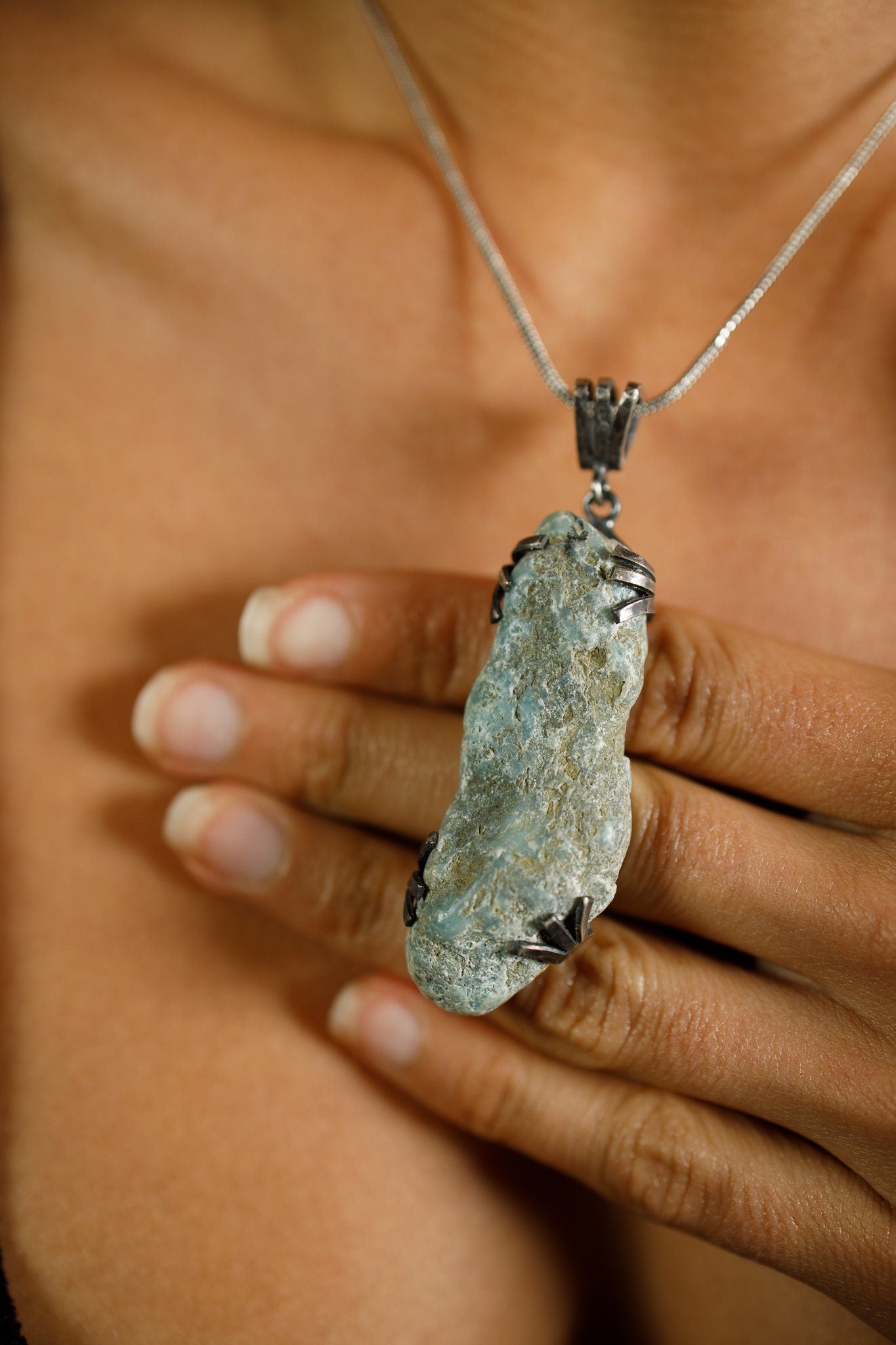 Large Natural unpolished Larimar - 925 Sterling Silver - Hammered & Oxidised - Three Claw Wire Setting - Pendant Neckpiece N/3