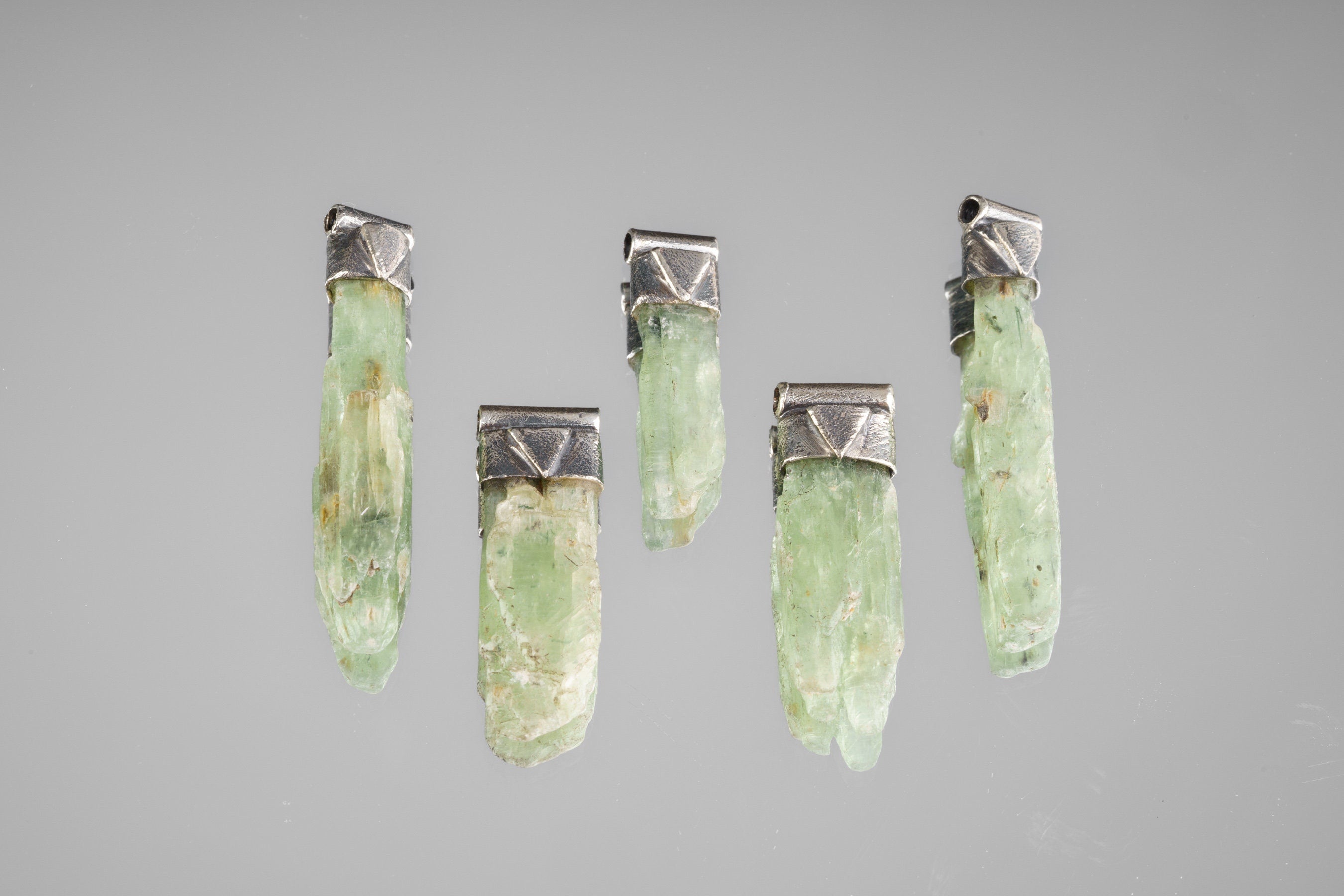 Vibrant tumbled Green Kyanite - Stack Pendant - textured & oxidised - 925 sterling silver - Crystal Necklace