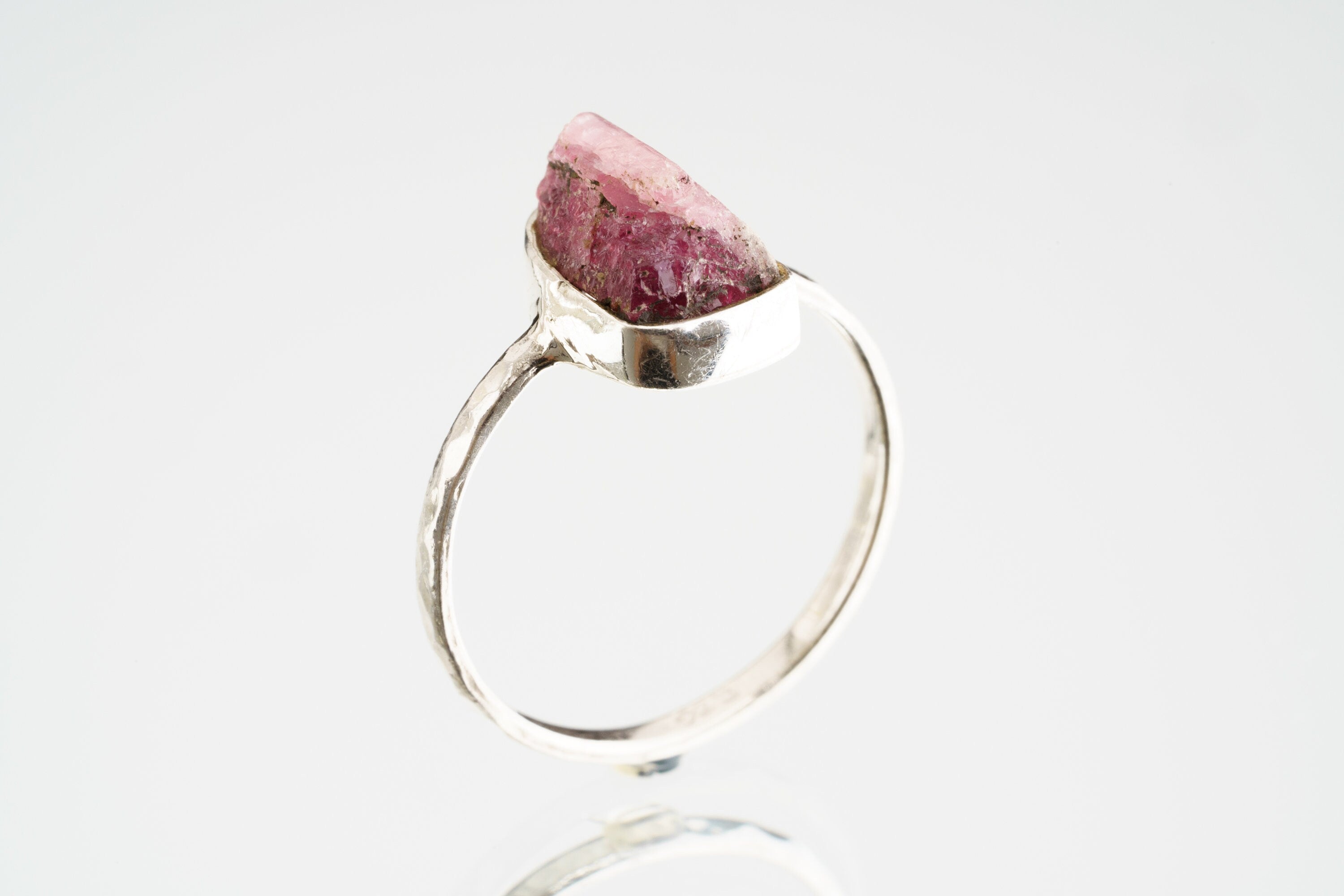 Pink gem Tourmaline Rubellite - Stack Crystal Ring - Size 6 US - 925 Sterling Silver - Thin Band Hammer Textured