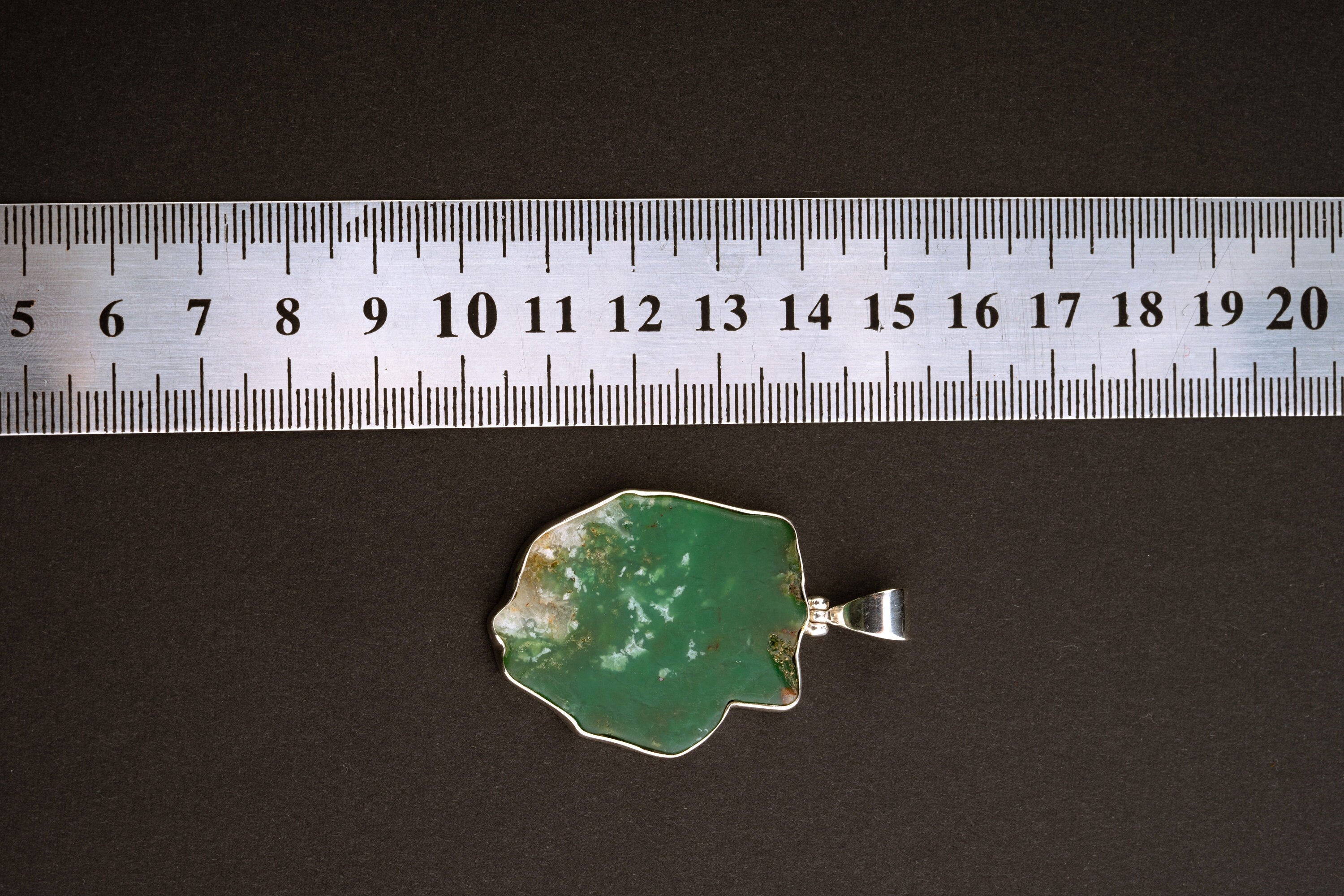 Gemmy Australian Chrysoprase - Old Find - 925 Sterling Silver - Crystal Pendant Necklace