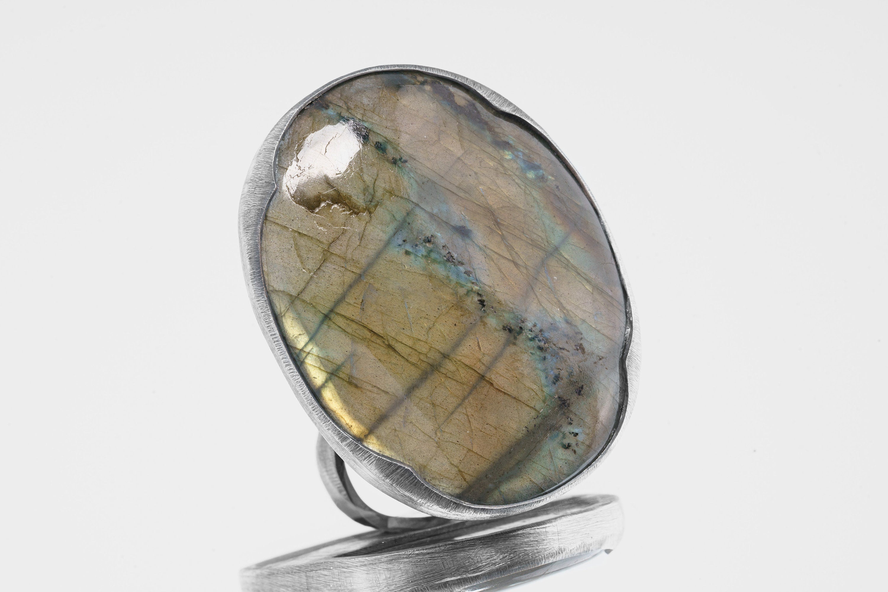 Big AAA Golden Blue Labradorite Oval (RIVER) - Brushed & Oxidised - 925 Sterling Silver - Heavy Set Adjustable Textured Ring - Size 5-10 US