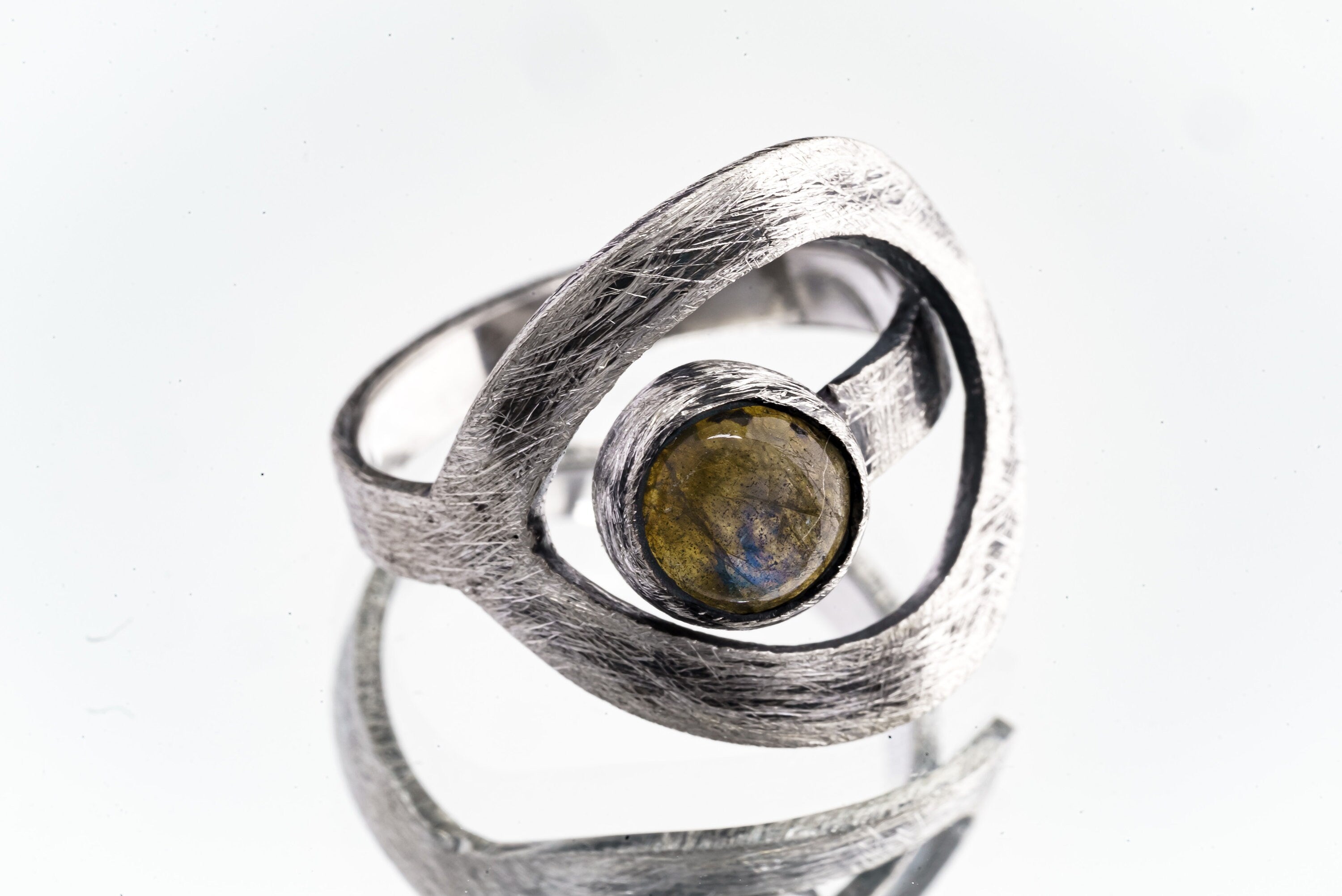 Round Rainbow Labradorite - 925 Sterling Silver - Heavy Set Adjustable Loop Ring - Scratch Textured - Size 5-9 US - NO/5
