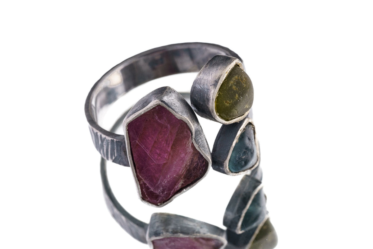 Raw Gem Ruby, Saphire & Peridot - 925 Sterling Silver - Multi Stone - Textured and oxidised - Open Ring Band - Adjustable US 6 - 10 - NO/2