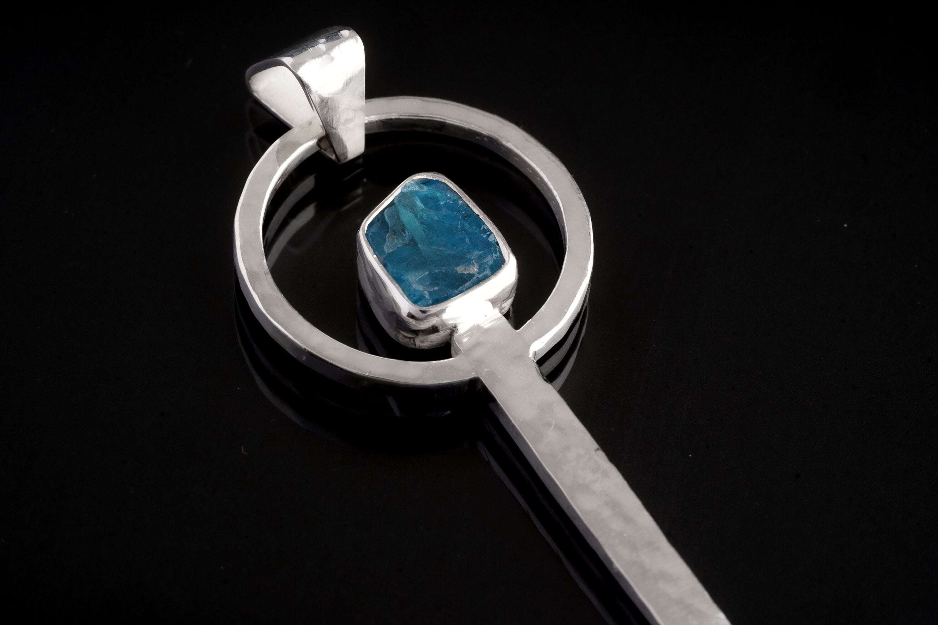 Raw Blue Gem Apatite - Spice / Ceremonial Spoon - 925 Cast Silver - Unique Hammer Textured - Crystal Pendant Necklace -