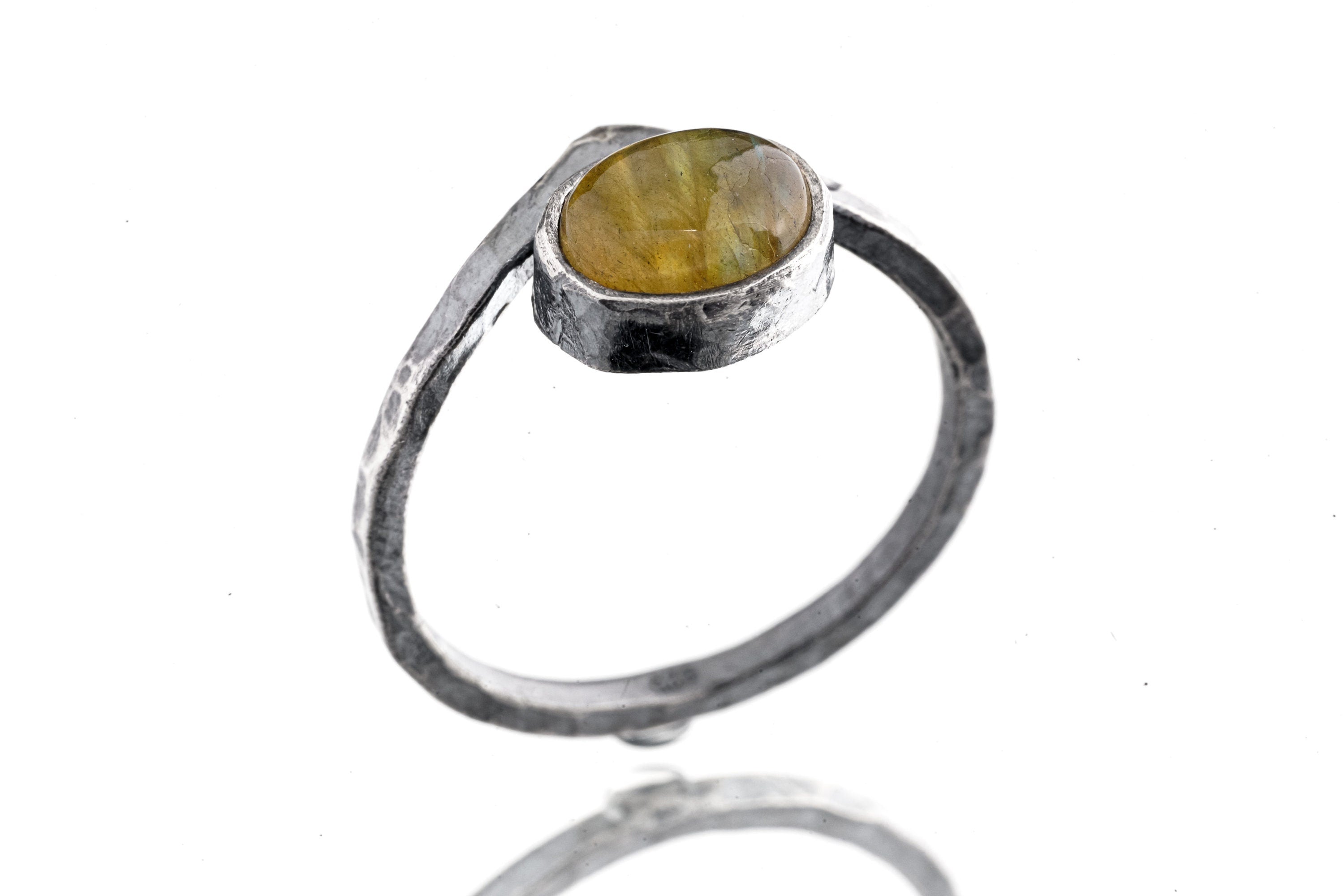 Golden Oval Rainbow Labradorite - Rustic Boho Stack Ring - Hammered Oxidised Triangle Band - 925 Sterling Silver - Size 4.5 - 8 US