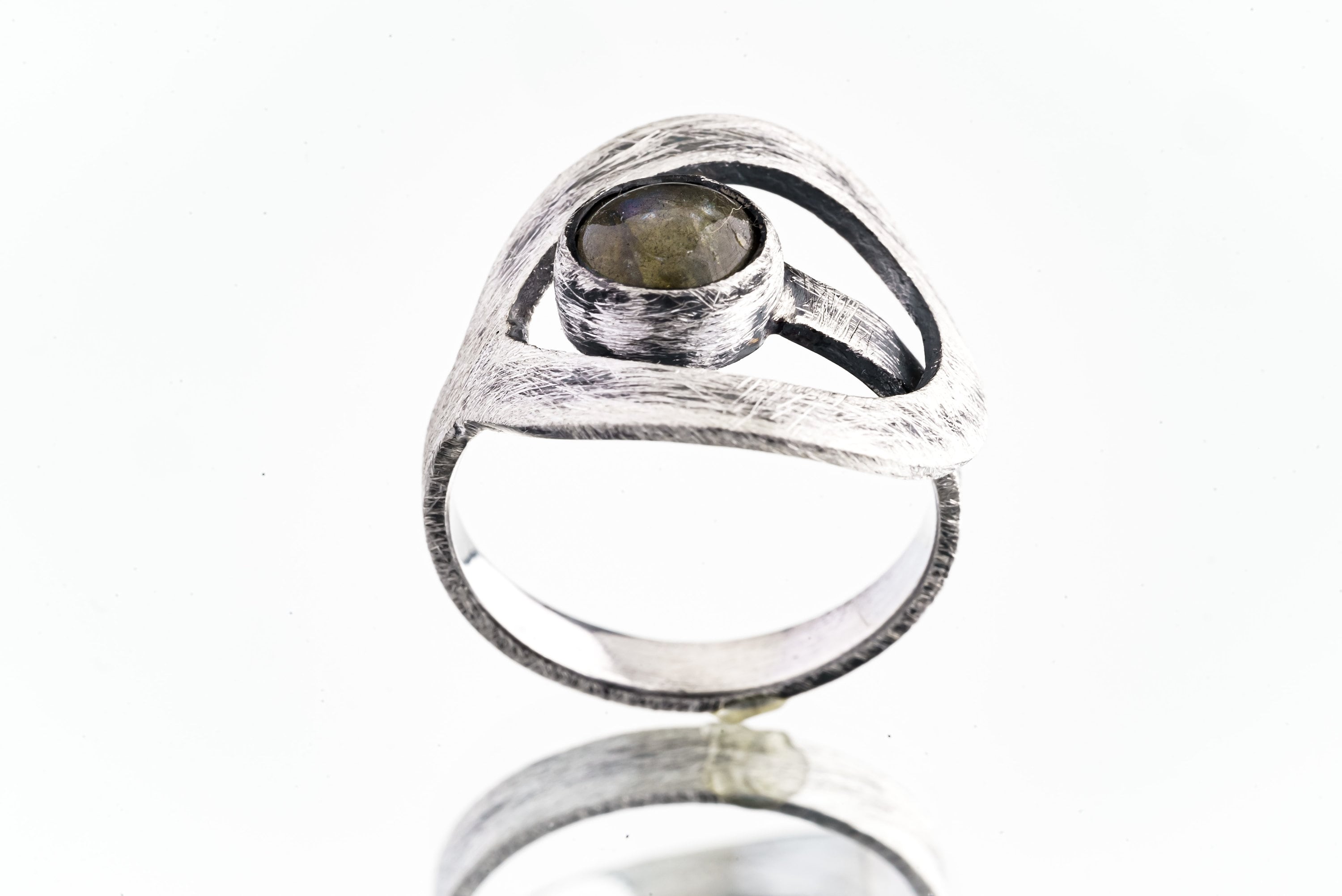 Round Rainbow Labradorite - 925 Sterling Silver - Heavy Set Adjustable Loop Ring - Scratch Textured - Size 5-9 US - NO/5
