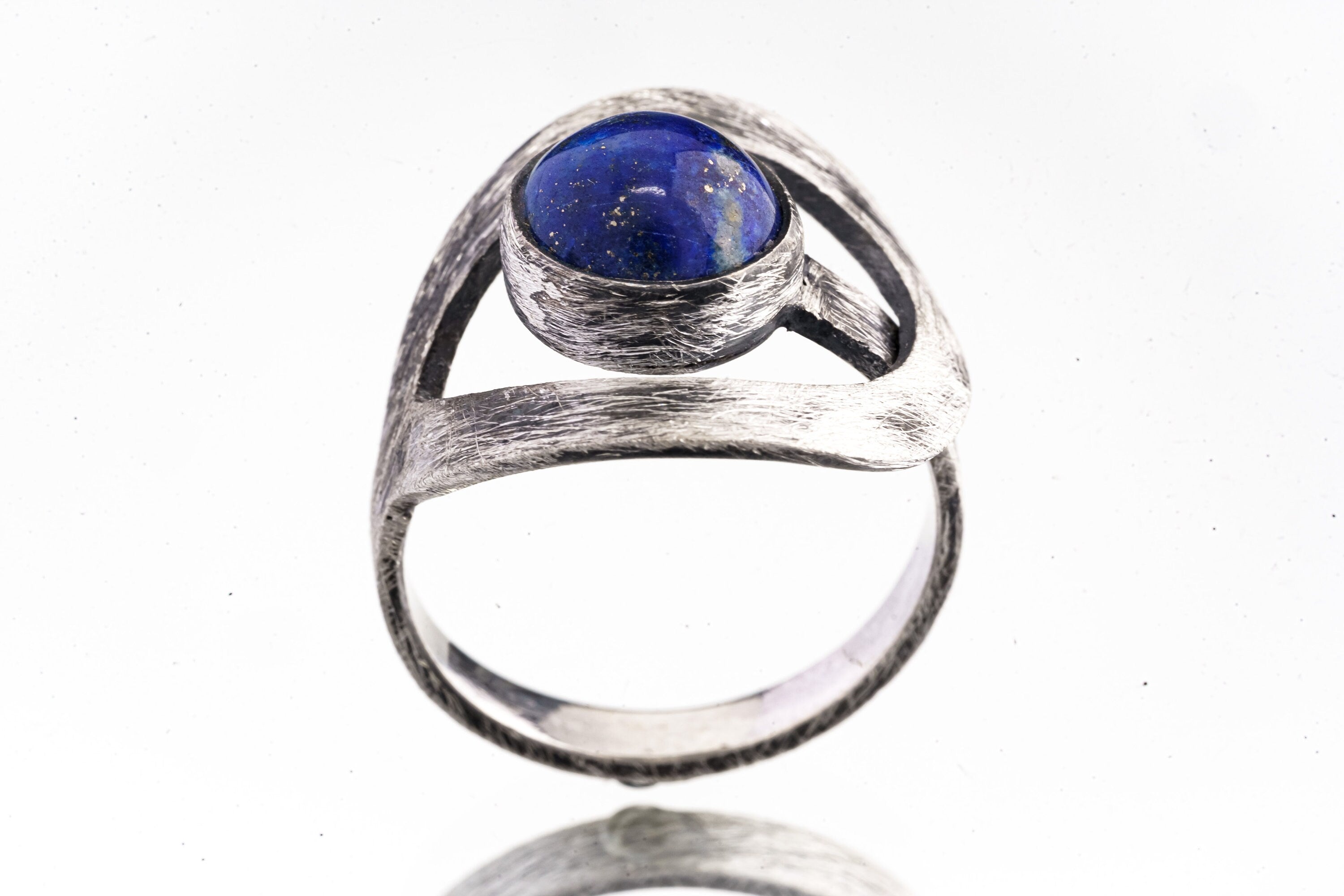 Round Lapis Lazuli - 925 Sterling Silver - Heavy Set Adjustable Loop Ring - Scratch Textured - Size 5-9 US - NO/21